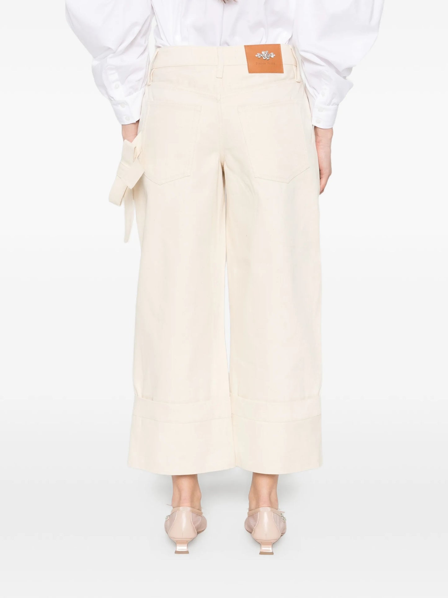 belt-loop jeans
