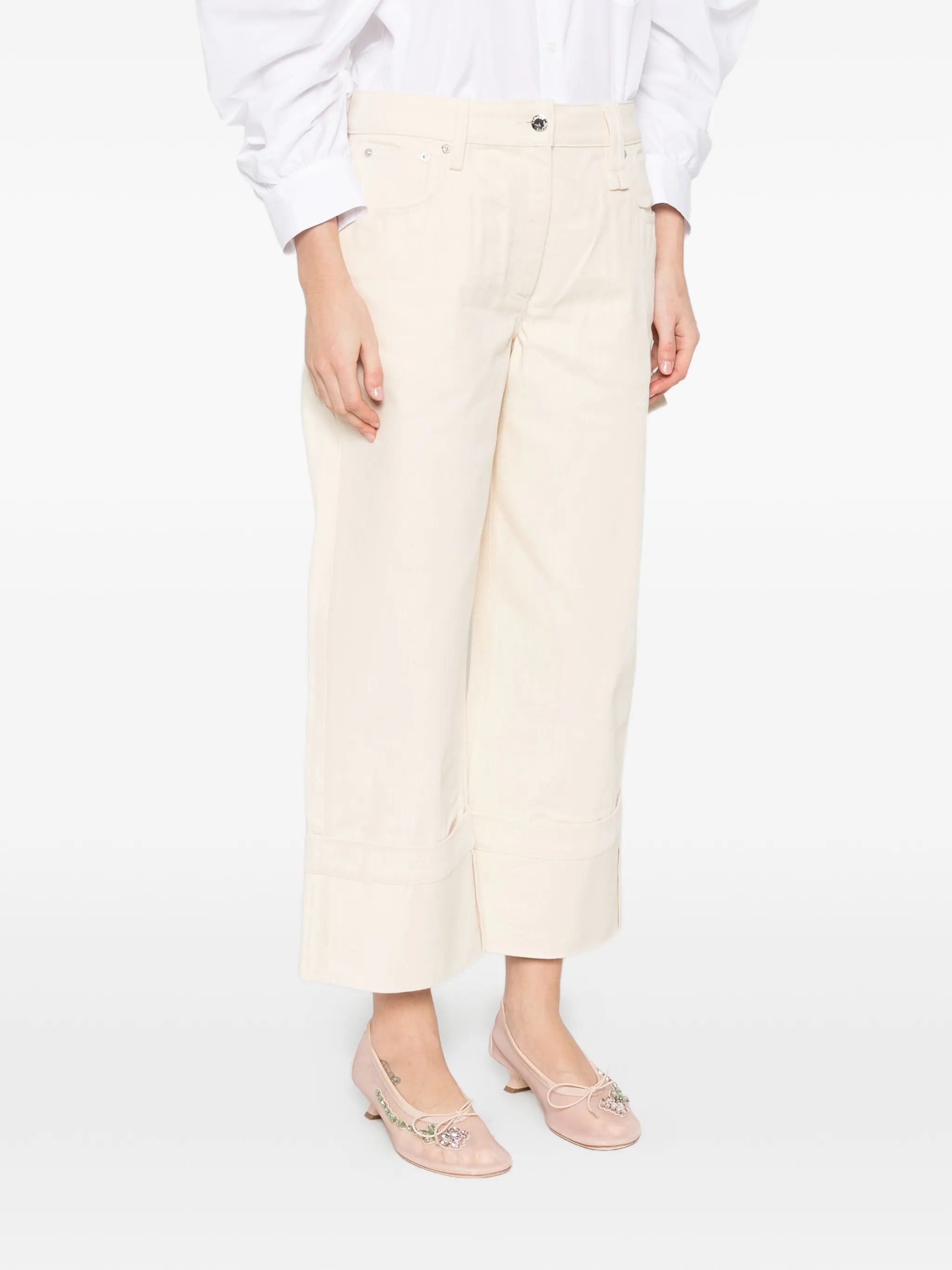 belt-loop jeans