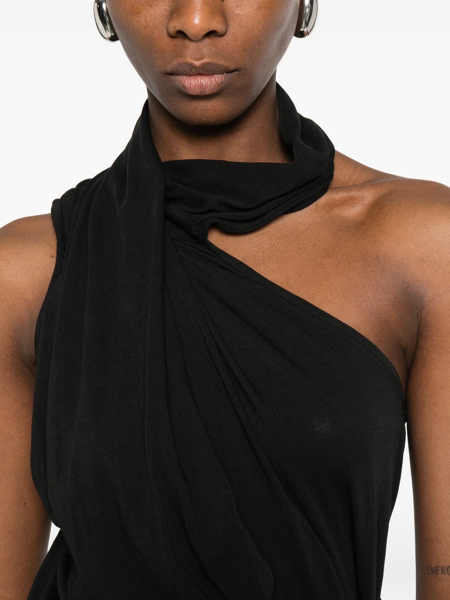 sleeveless top