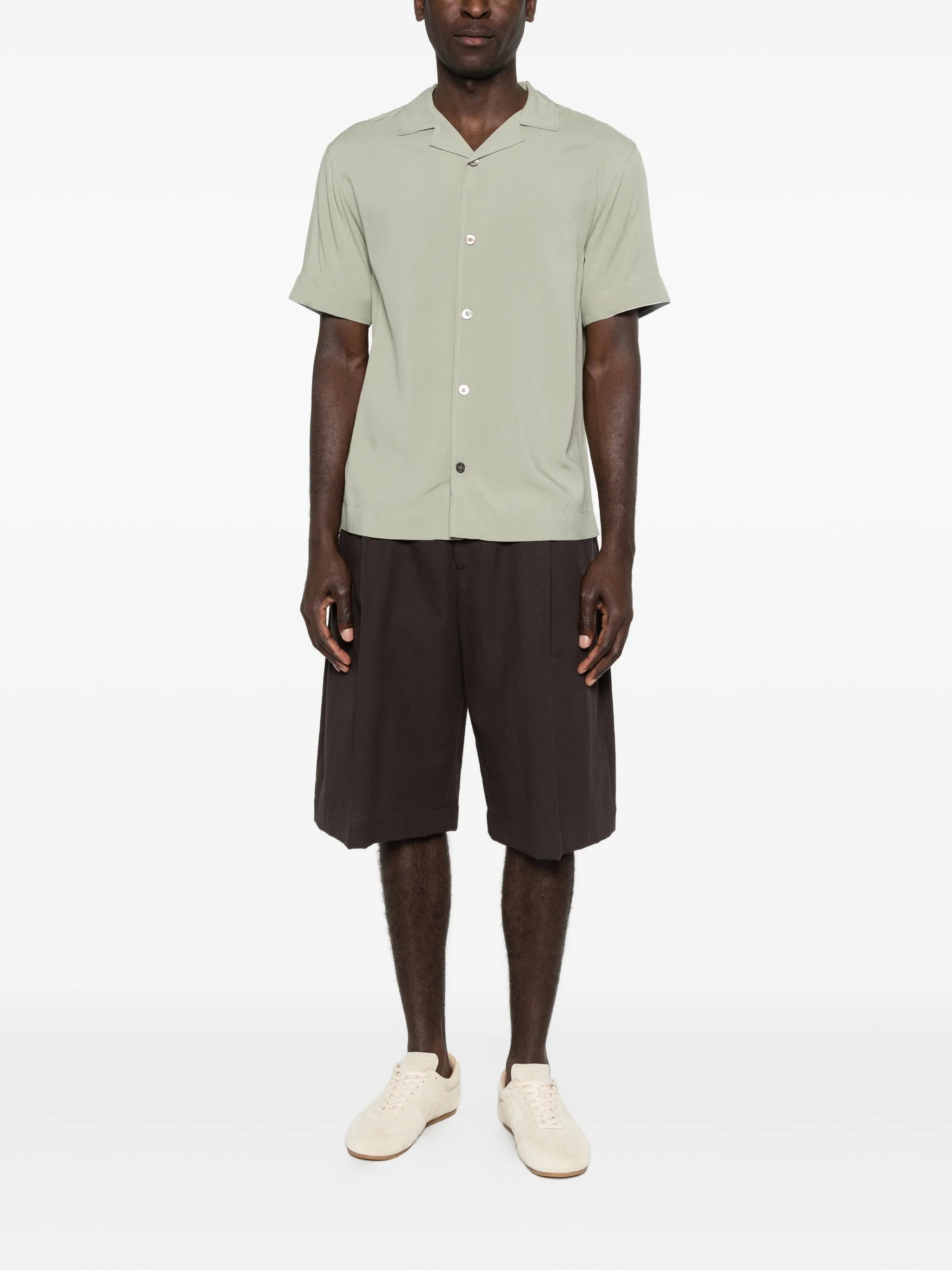 buttoned short-sleeve shirt