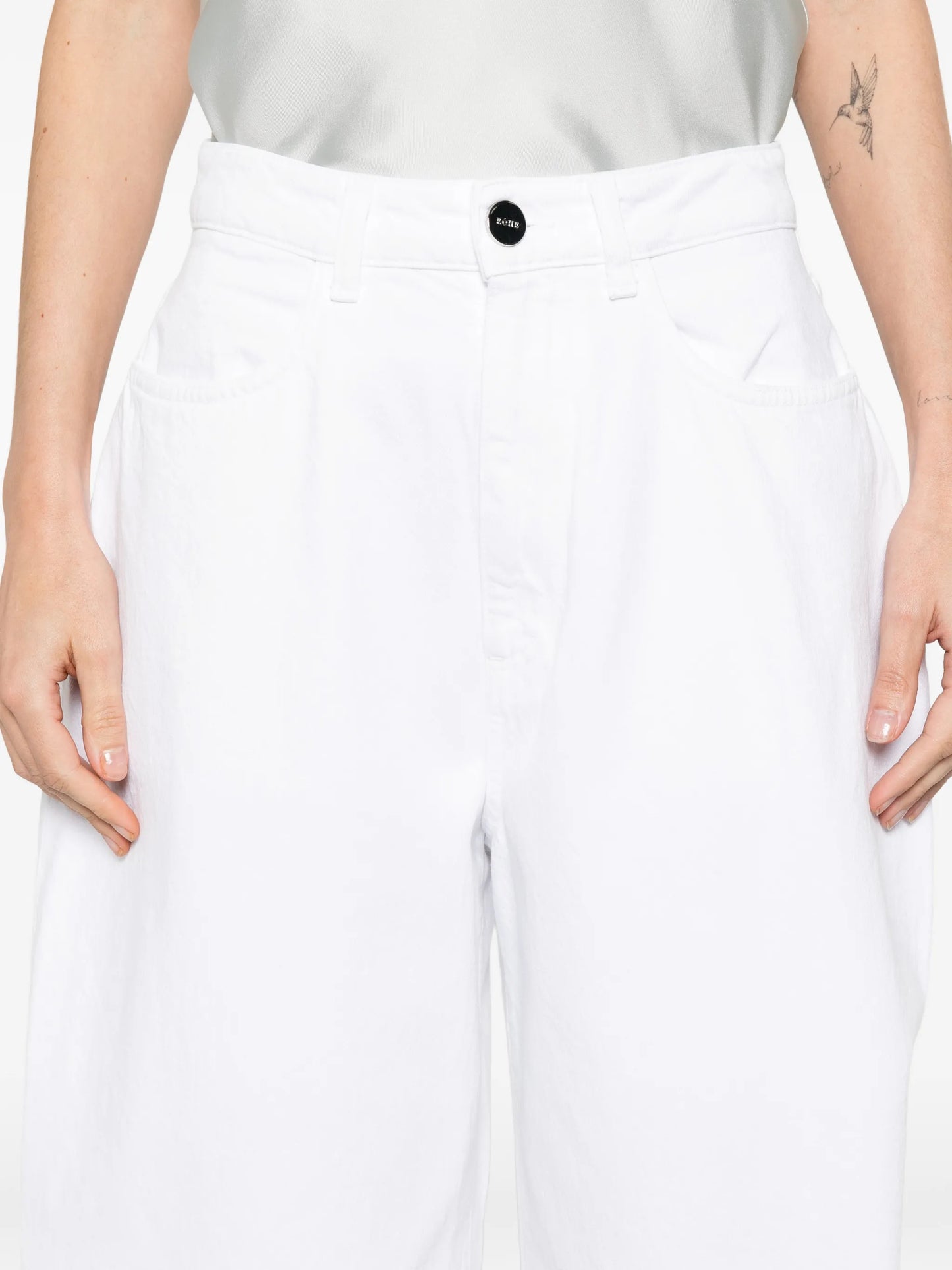 curved wide-leg jeans