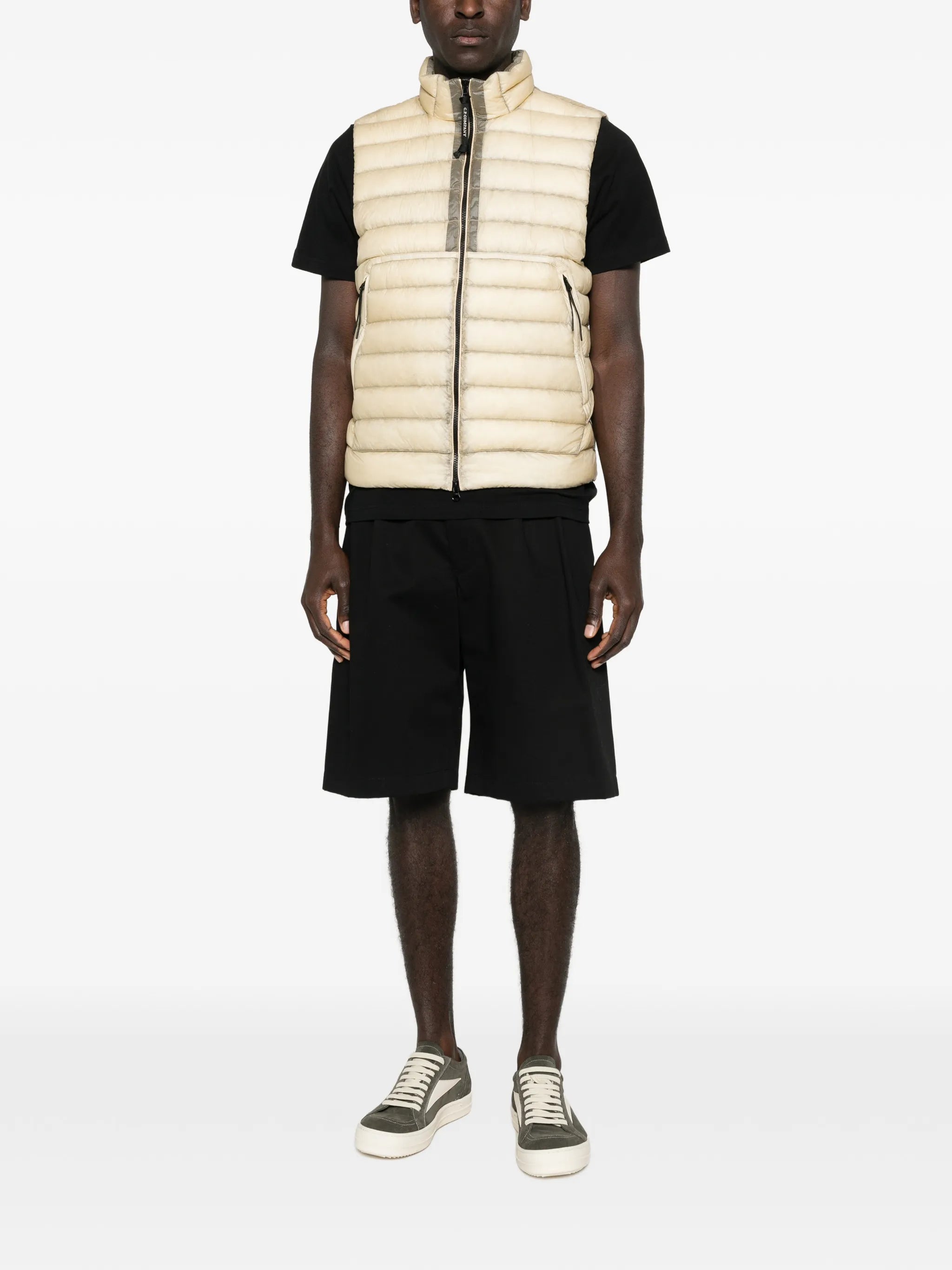lens down gilet