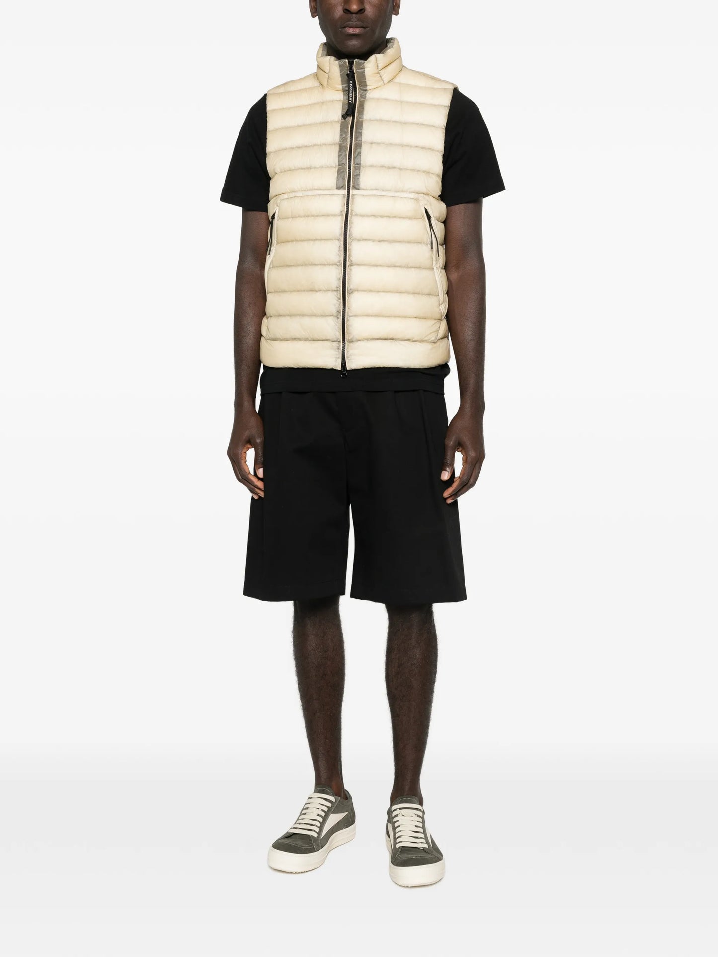 lens down gilet