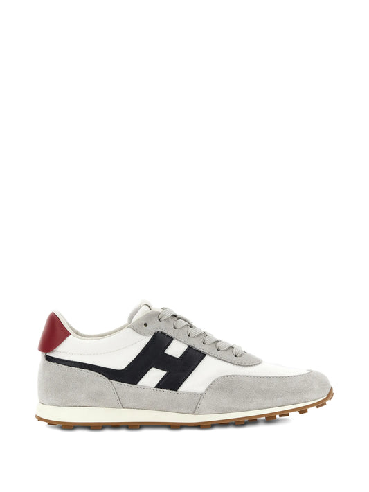 H699 sneakers