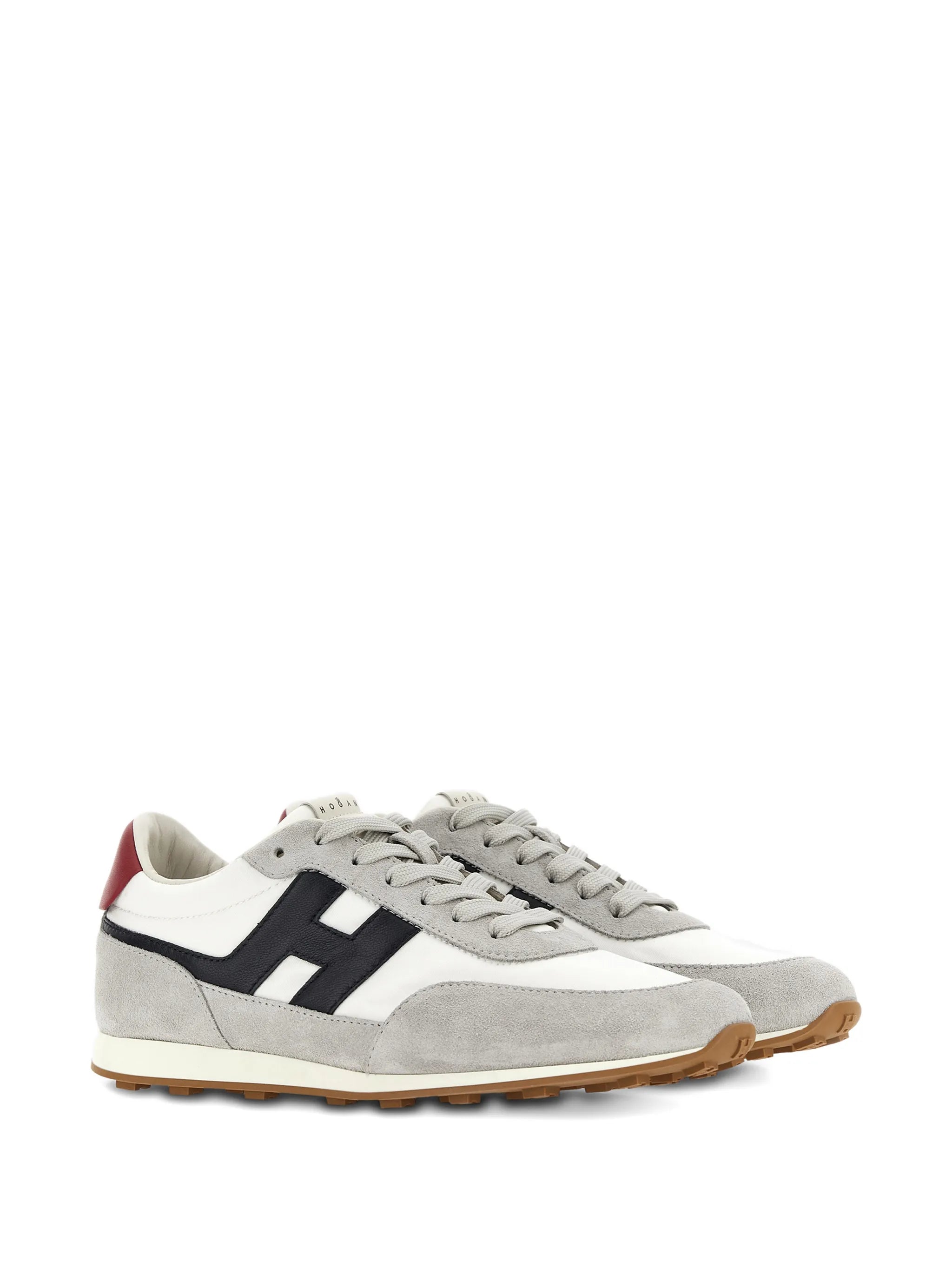 H699 sneakers