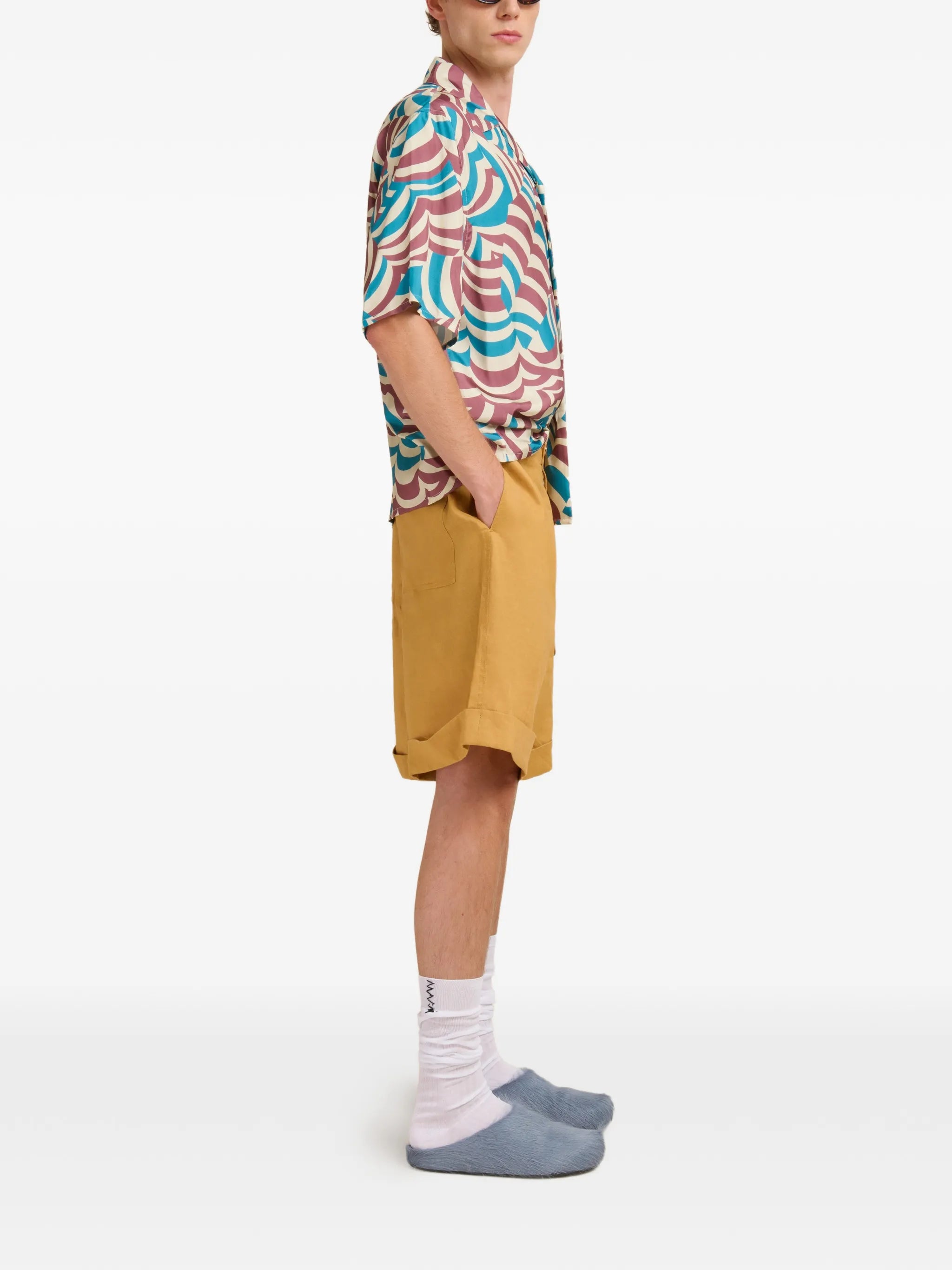 short-sleeves shirt