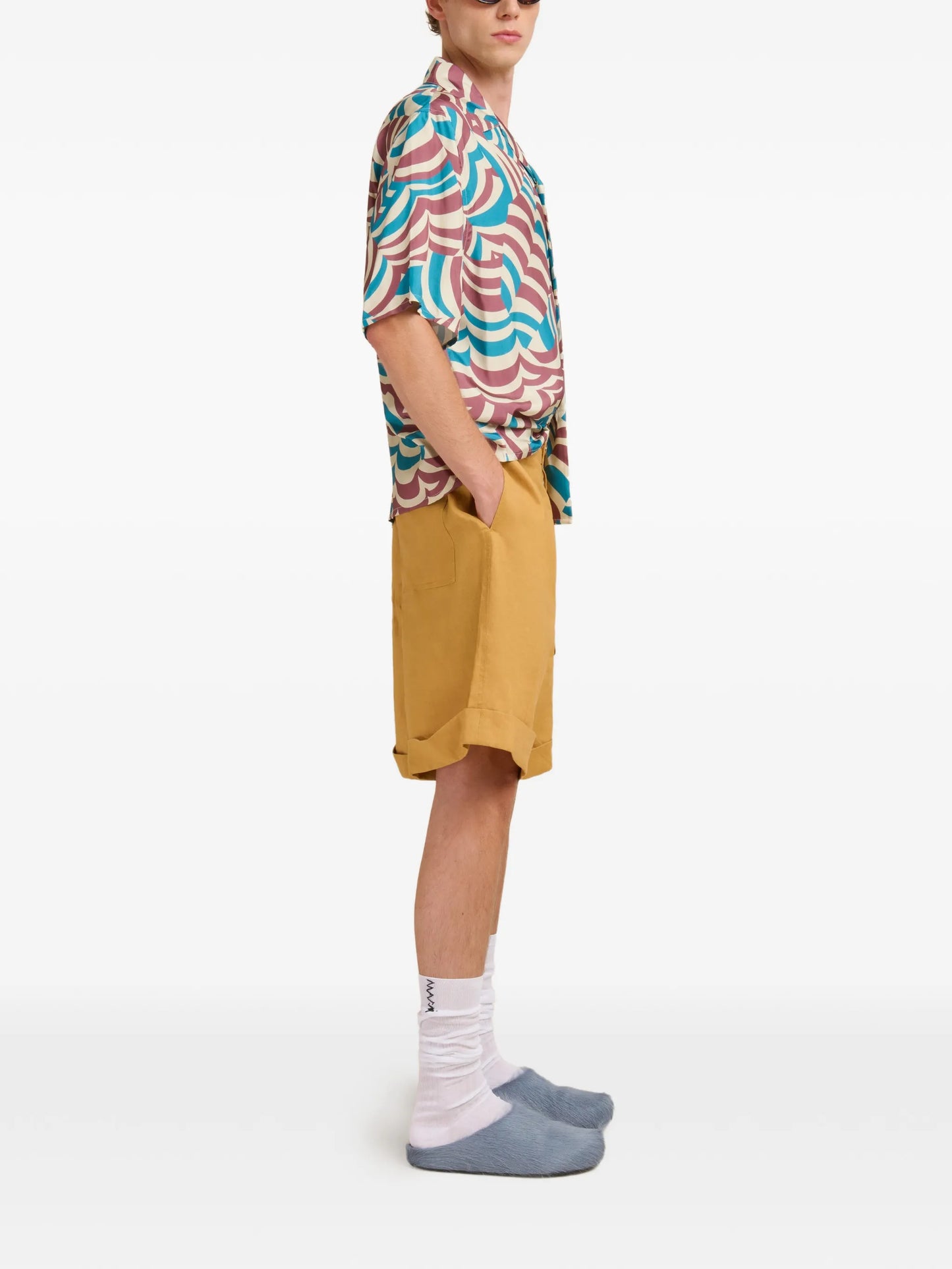 short-sleeves shirt