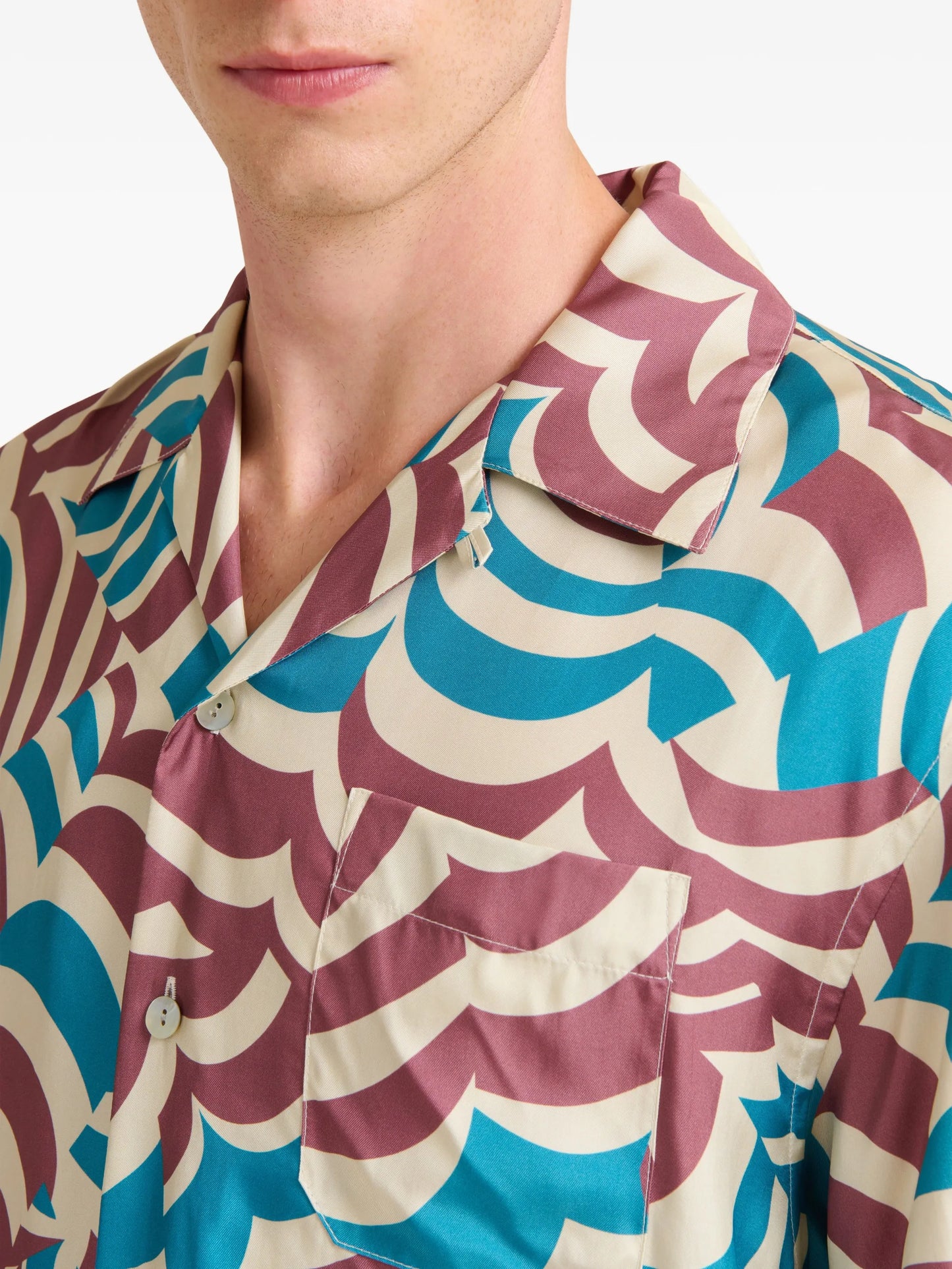 short-sleeves shirt