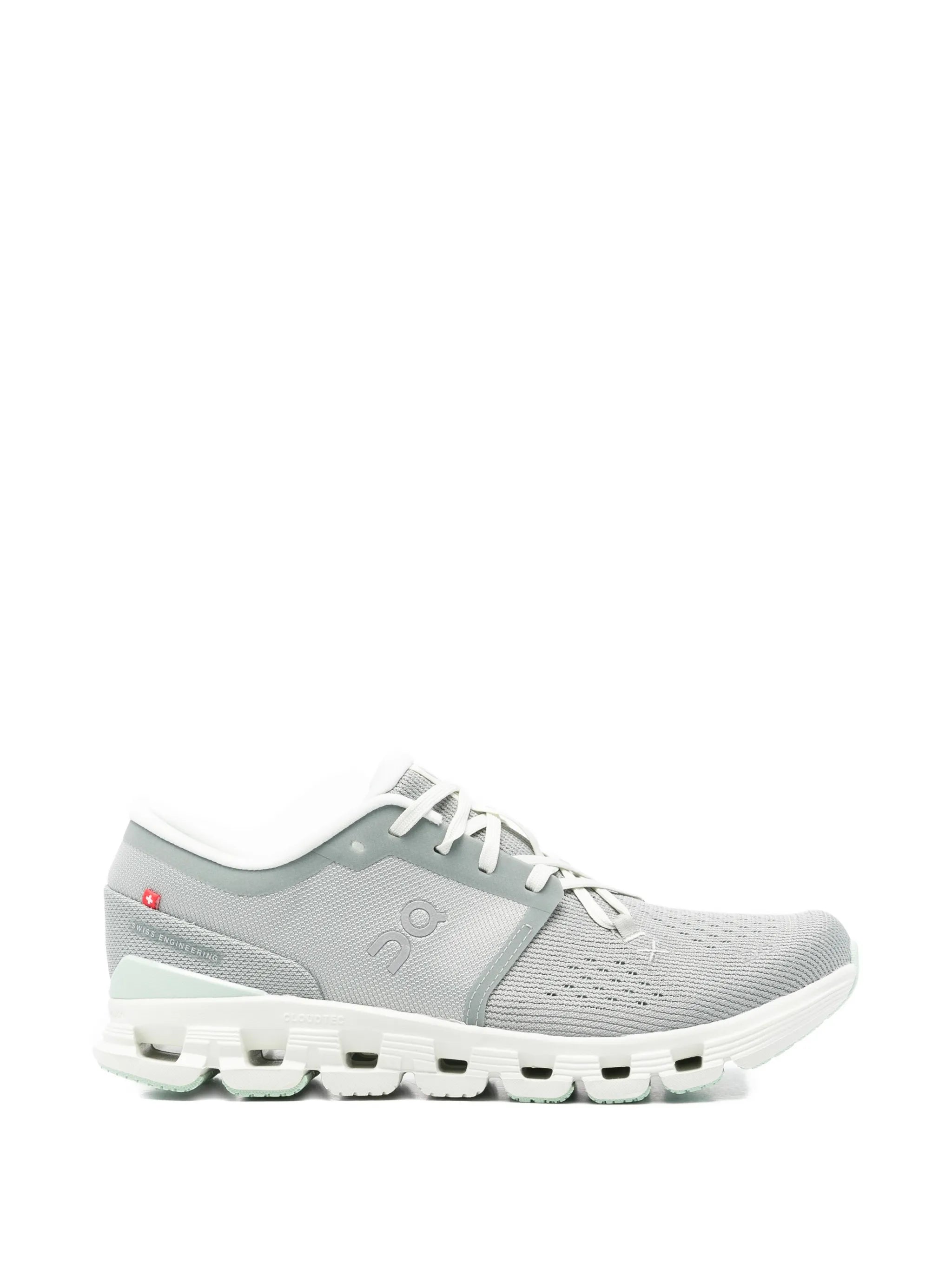 Cloud X 4 sneakers