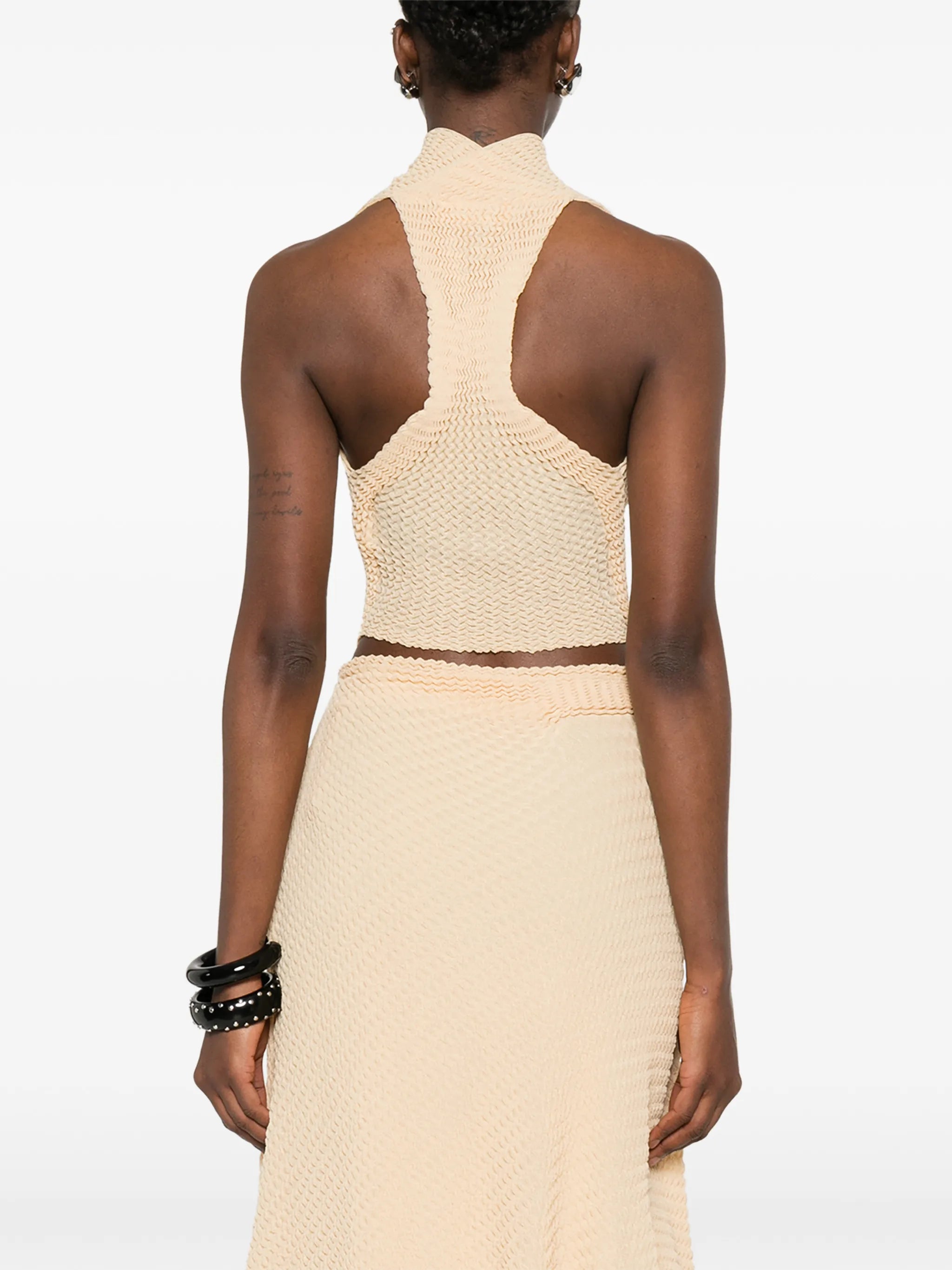 sleeveless top