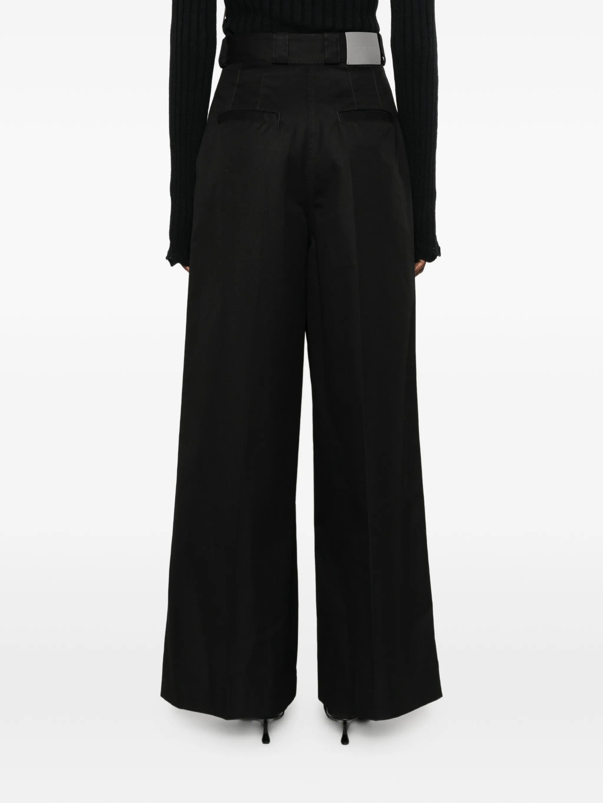 high-waist belt-loops trousers