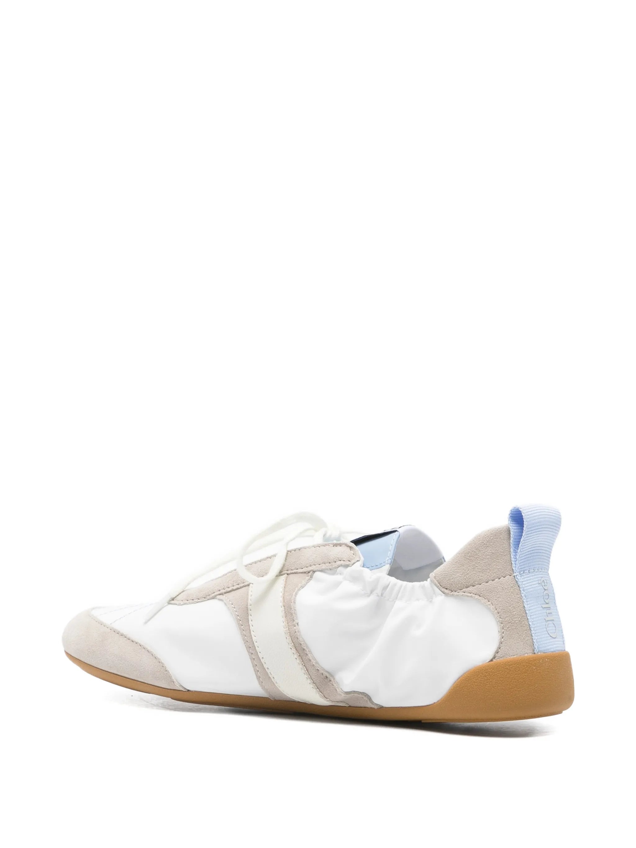 Kick lace-up fastening sneakers