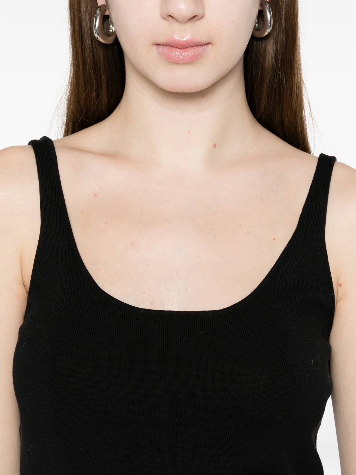 sleeveless top