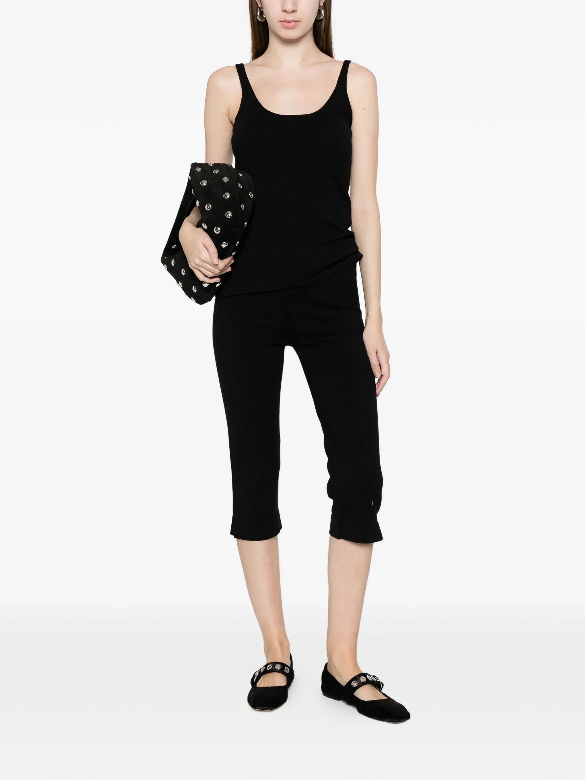 sleeveless top