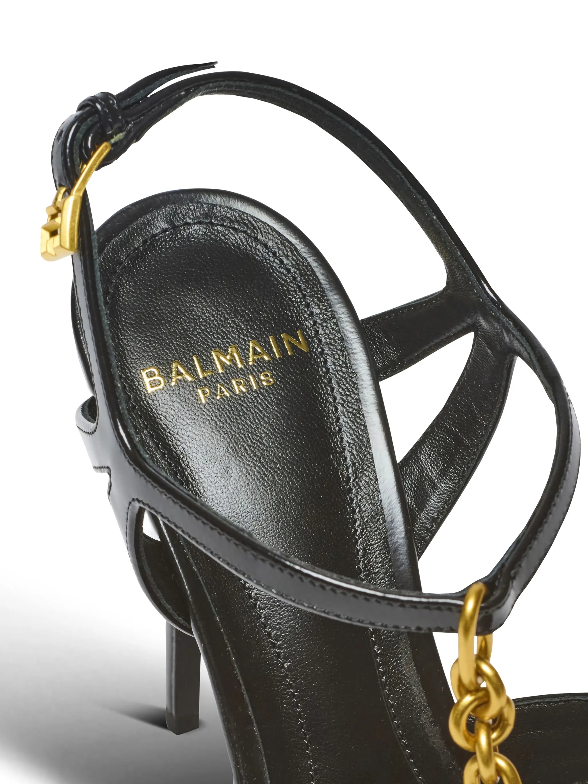 Sync platform sandals