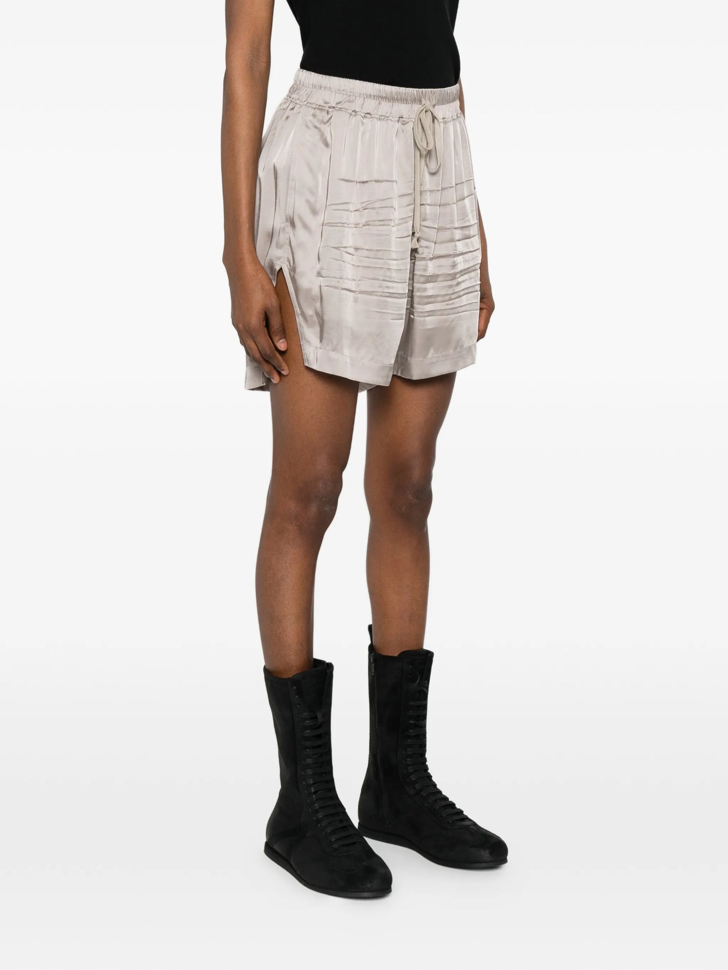 pleated drawstring shorts