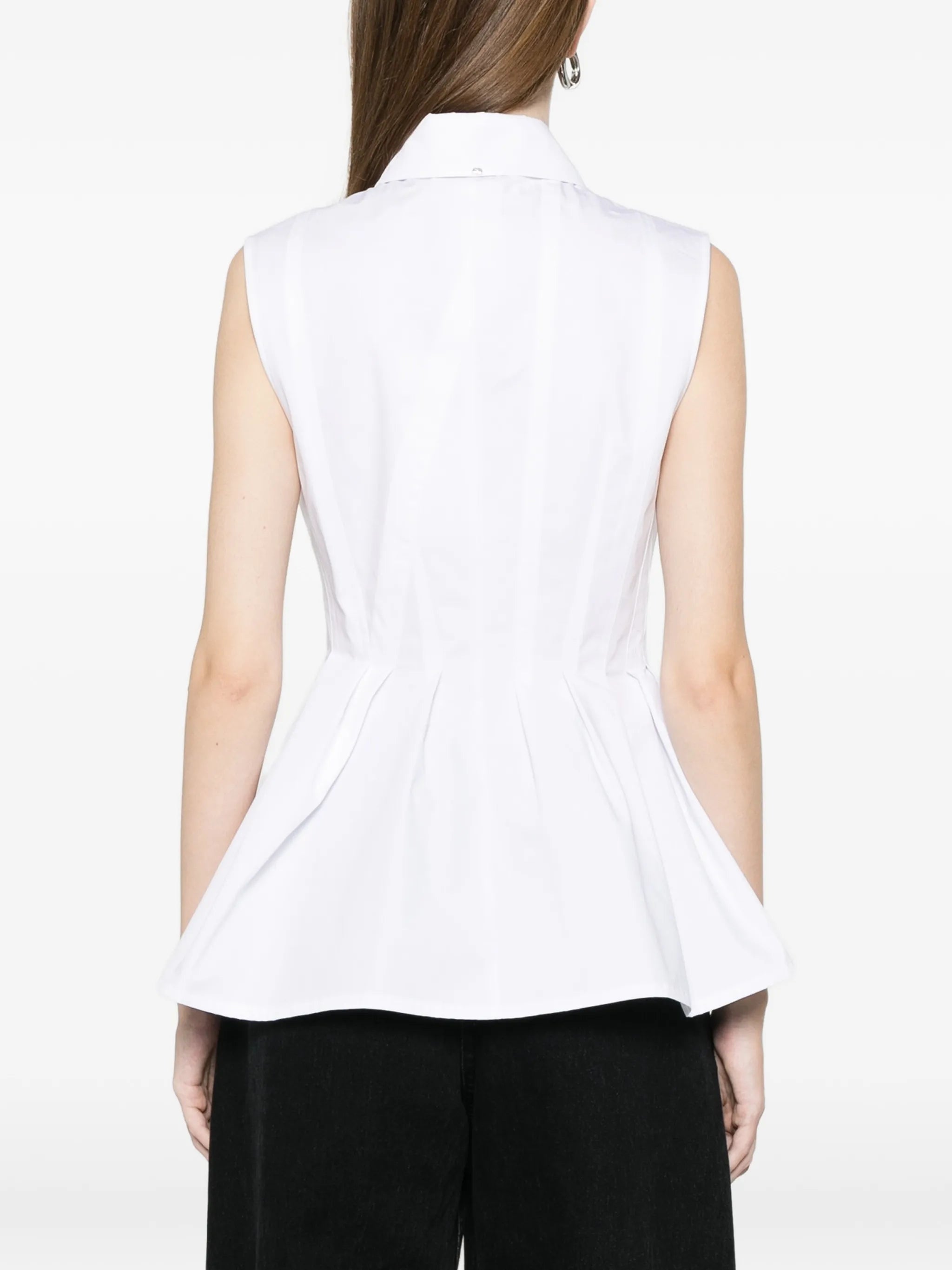 pleated sleeveless shirt