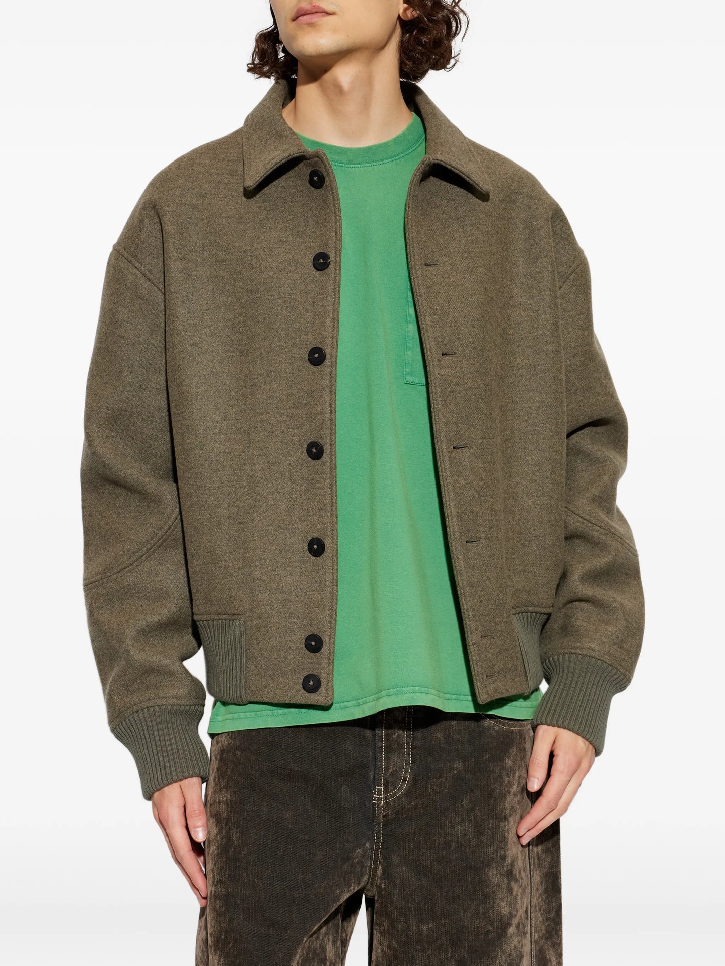 button collar jacket