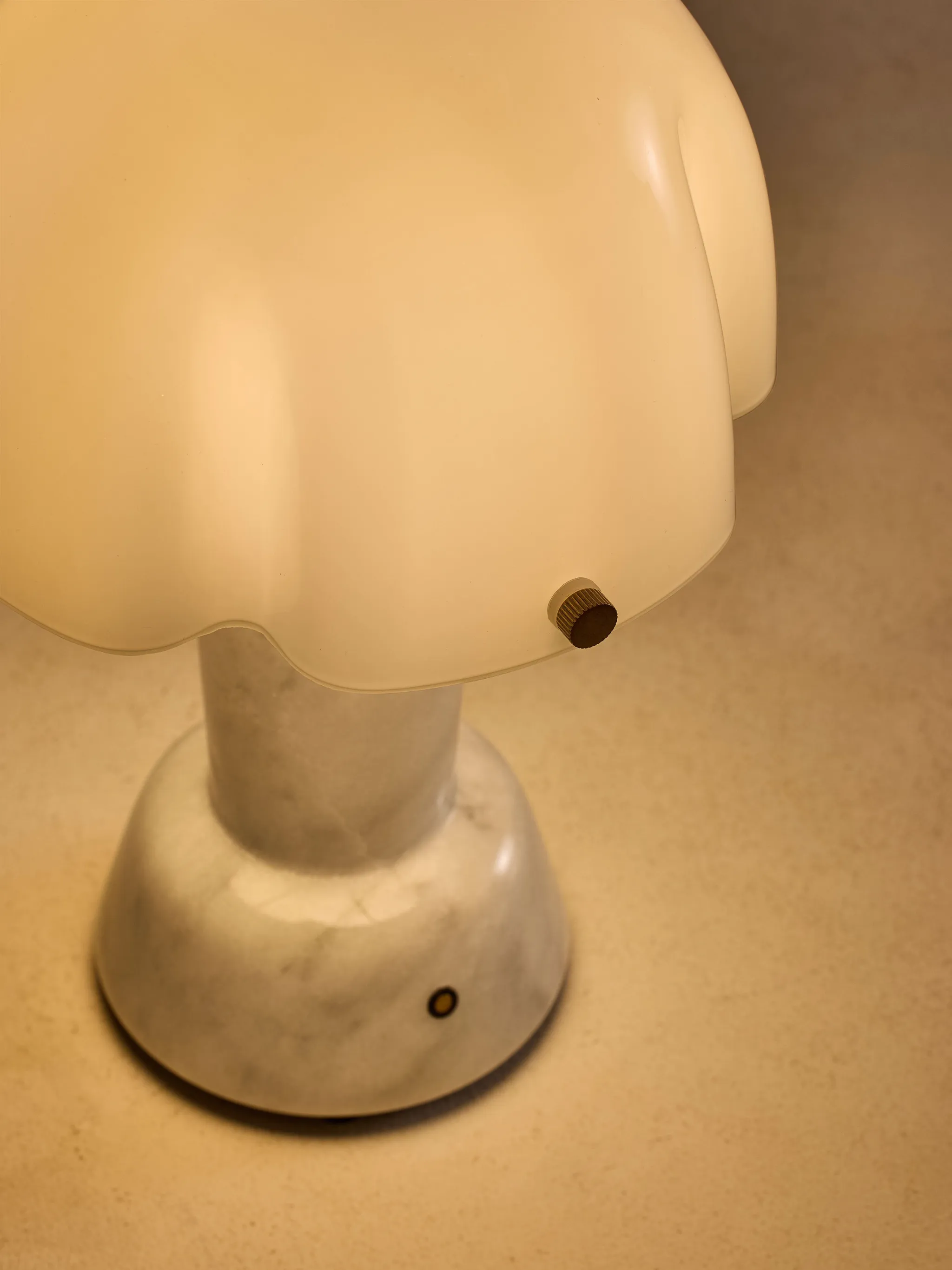 Rio marble portable lamp
