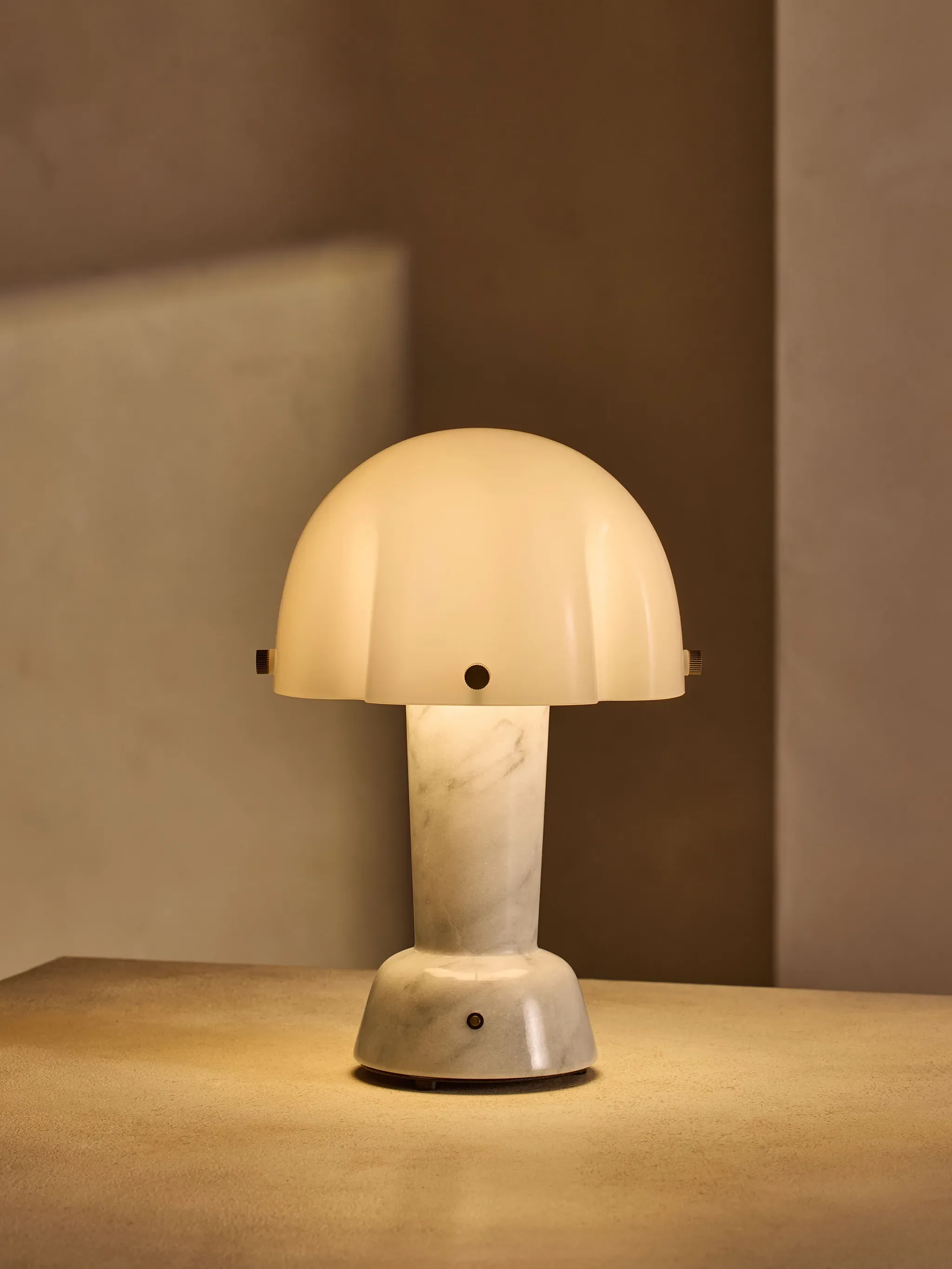 Rio marble portable lamp