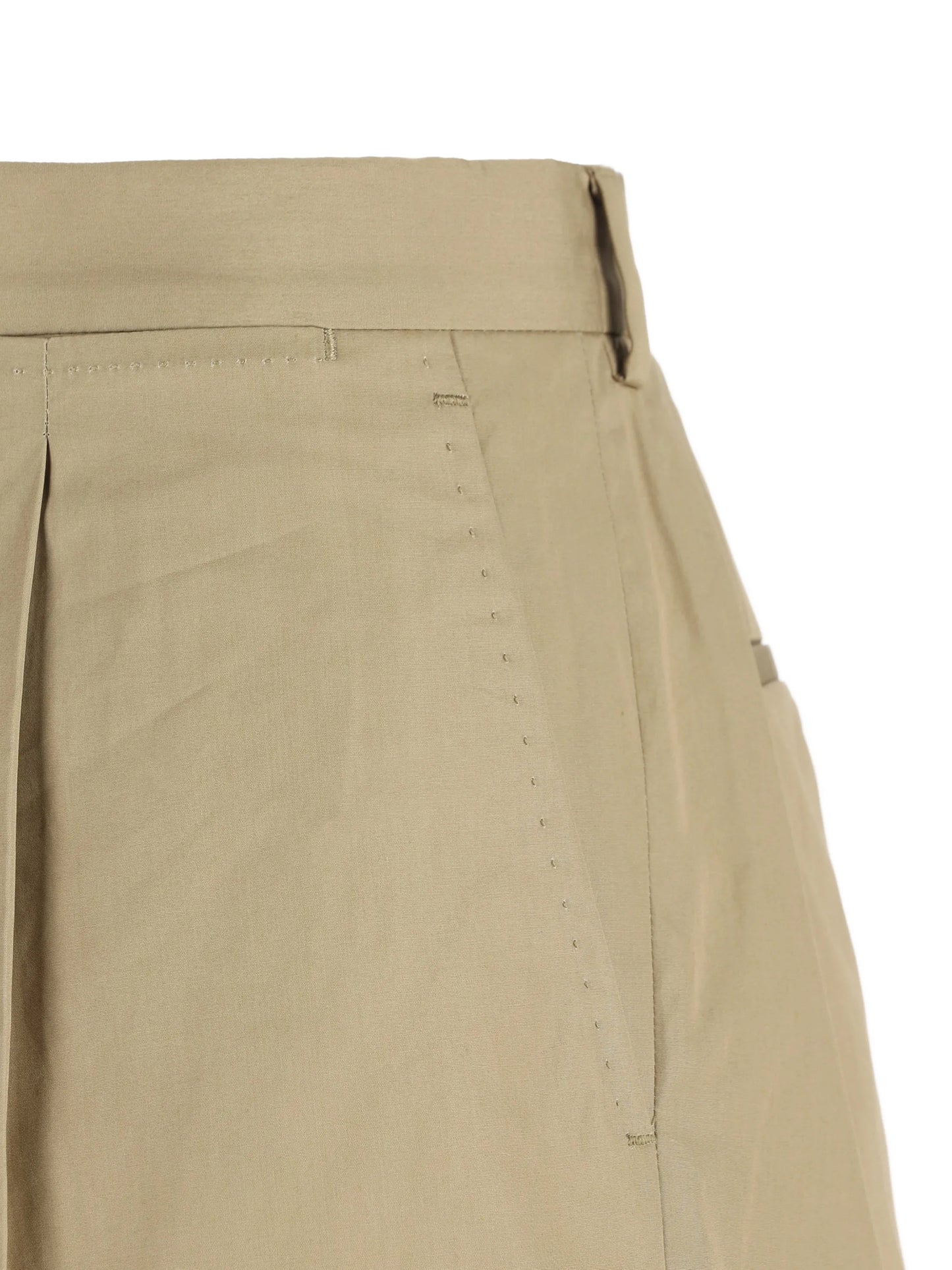 button patch pocket trousers