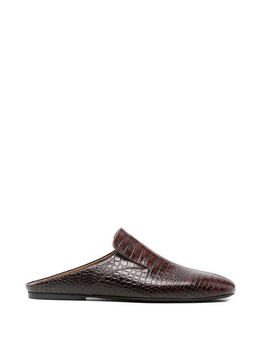 textured slip-on slippers