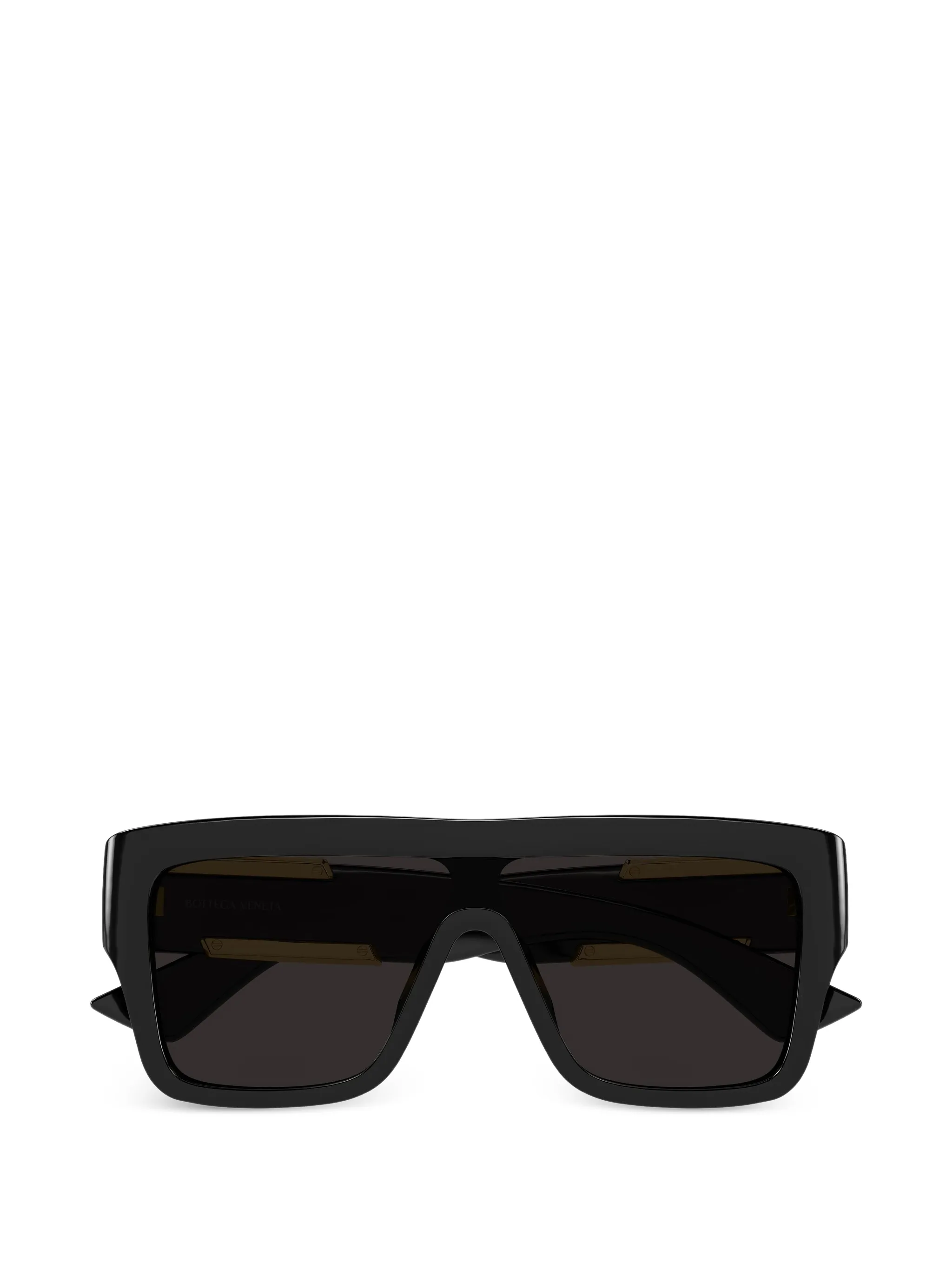 D-frame sunglasses