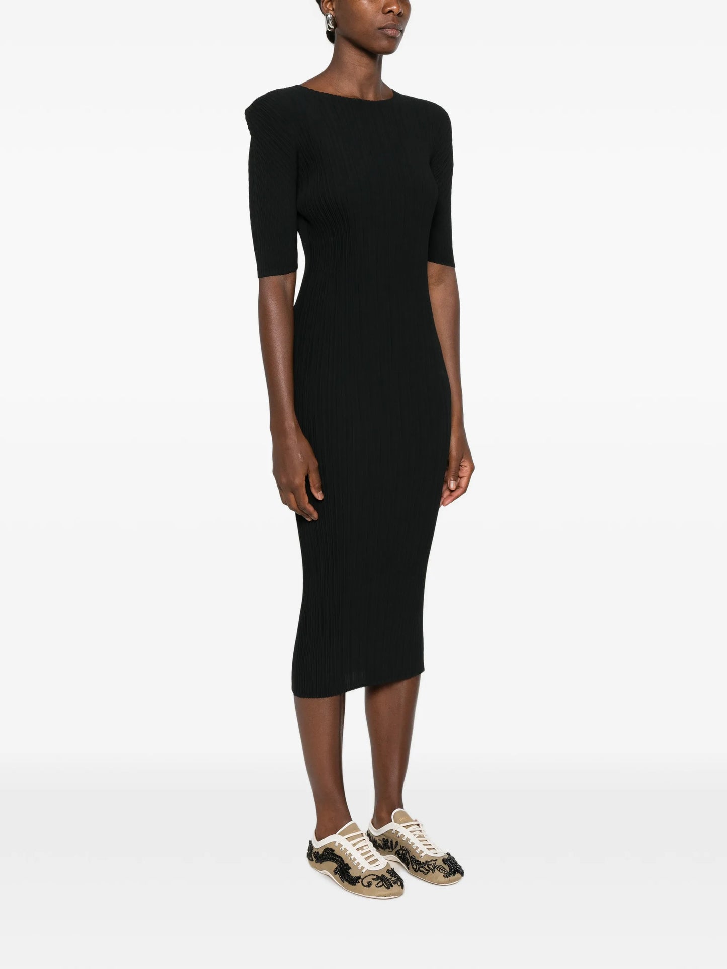 box-shoulder pleats midi dress