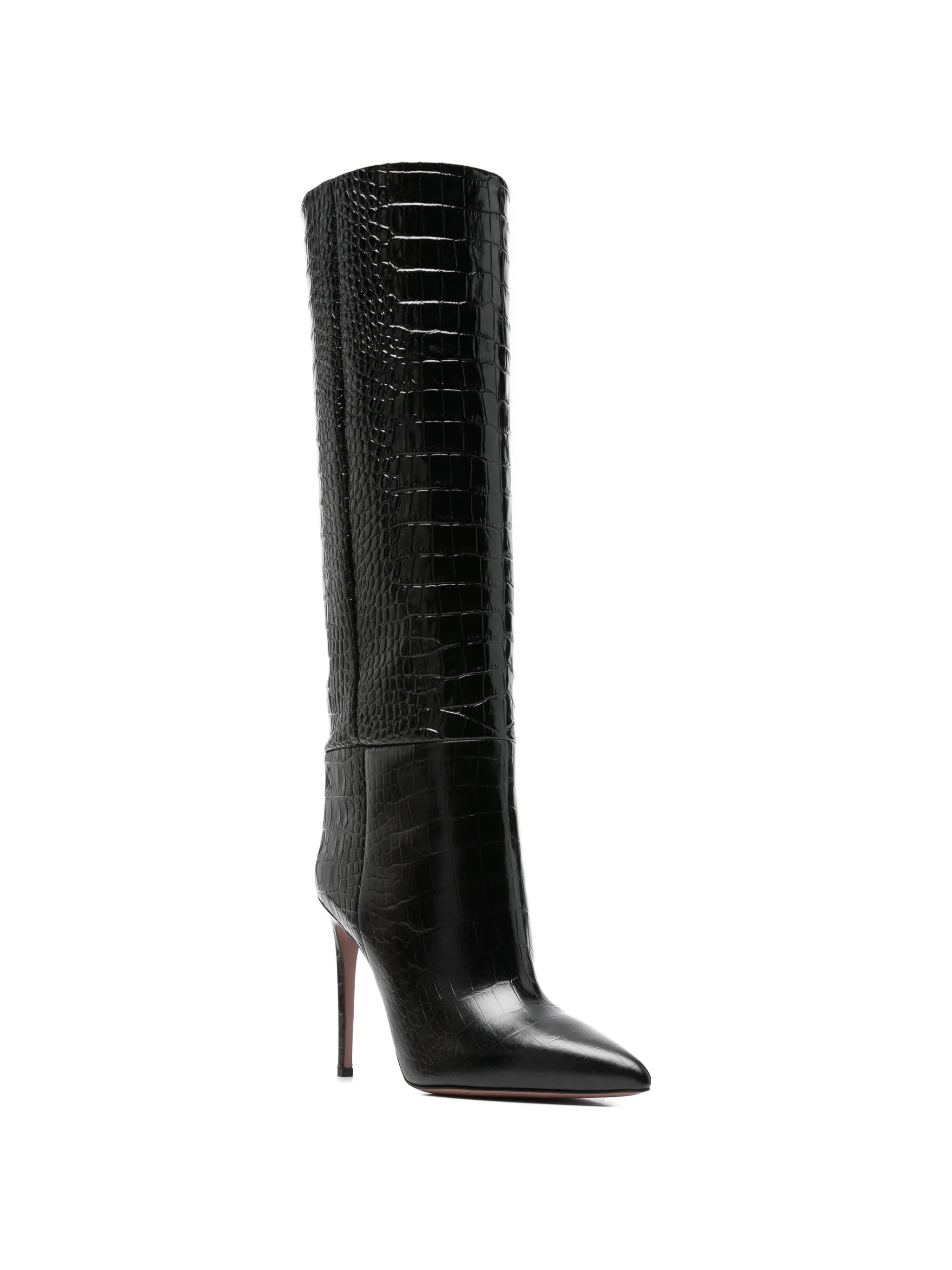 pointed-toe boots