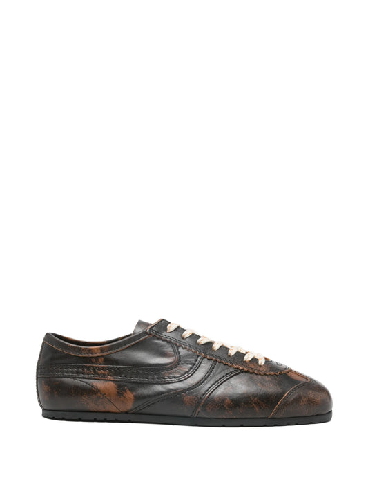 leather low top sneakers