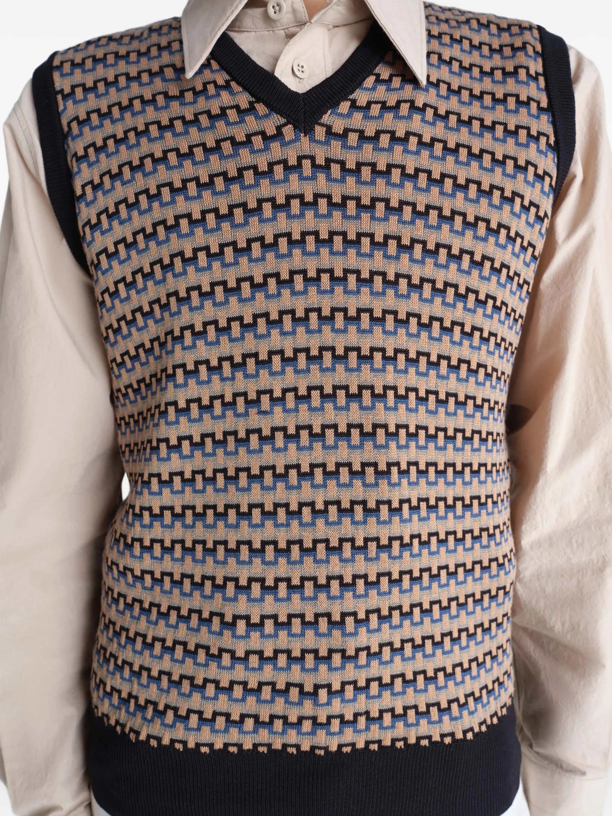 patterned V-neck vest