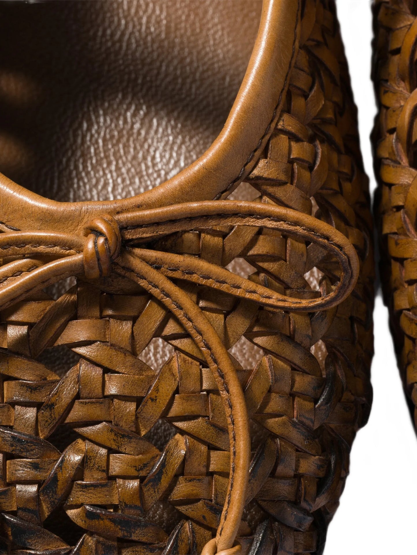 Woven leather ballerinas with strap and buckle