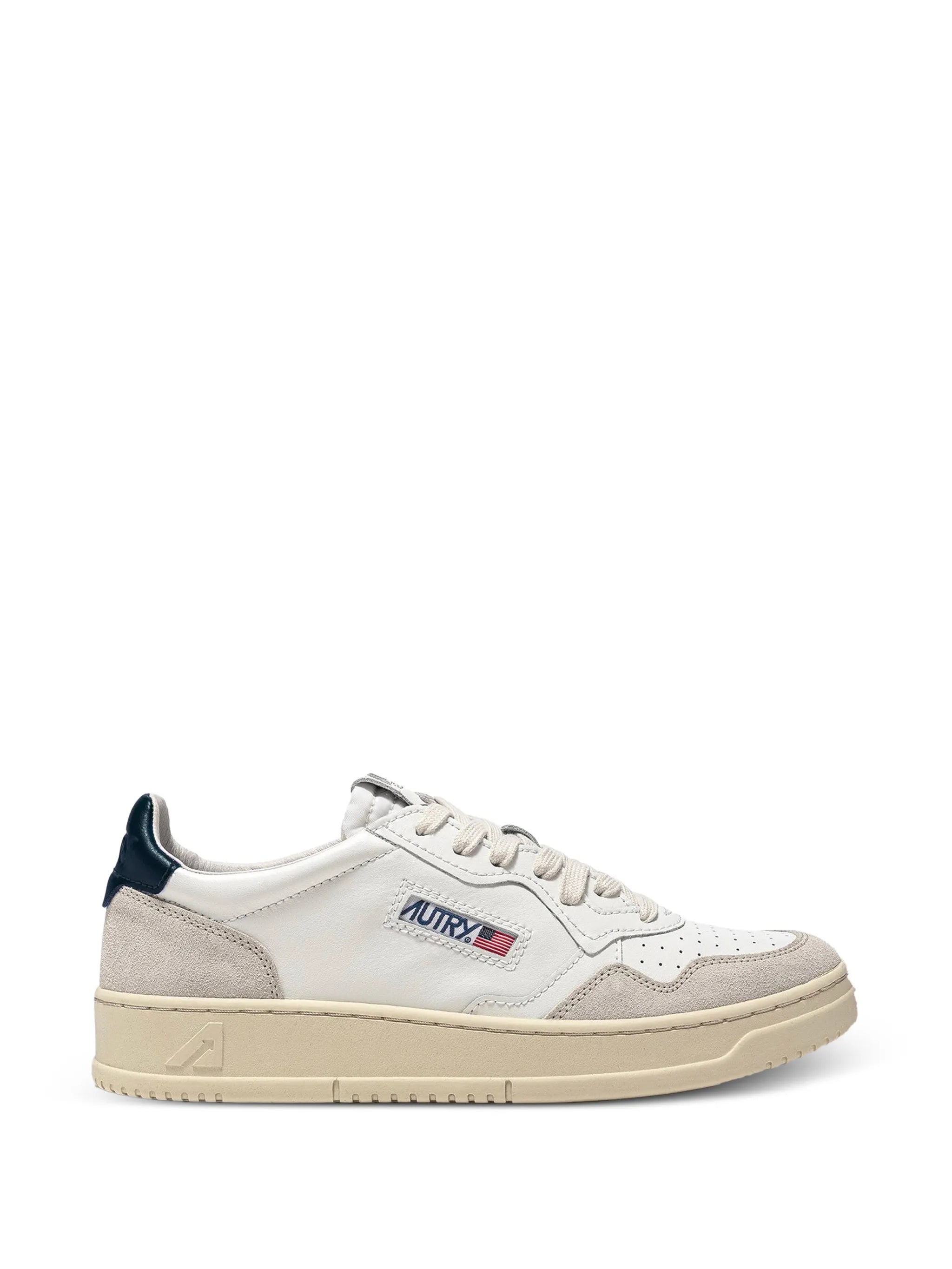 Medalist panelled low top sneakers