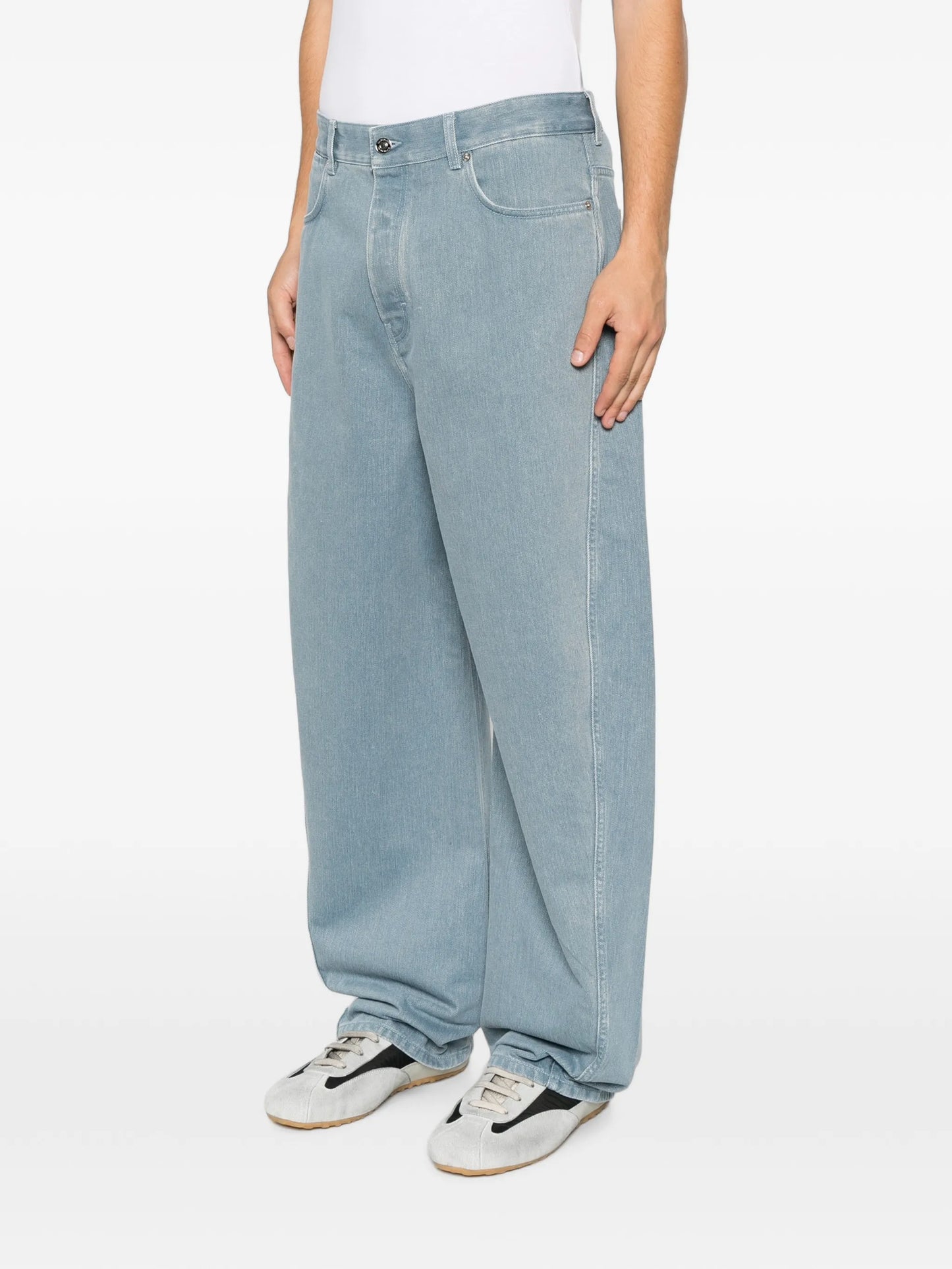 tapered baggy jeans