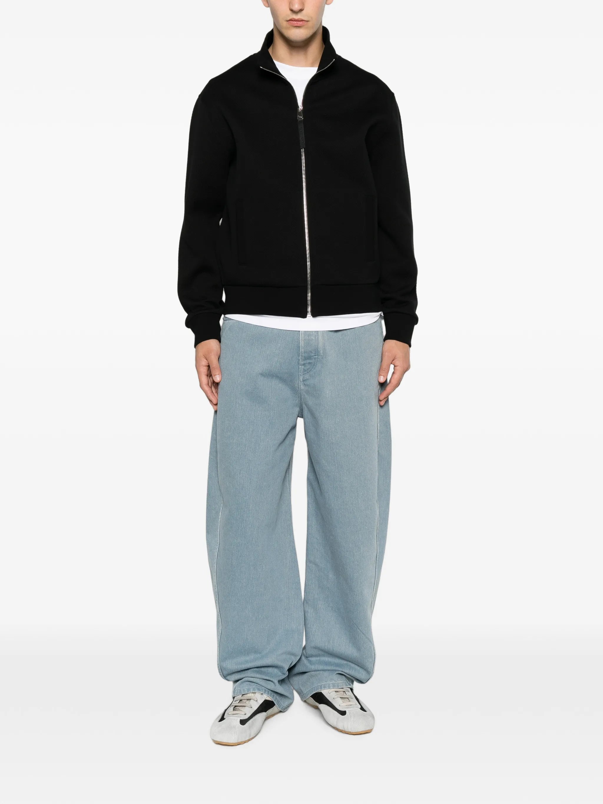 tapered baggy jeans