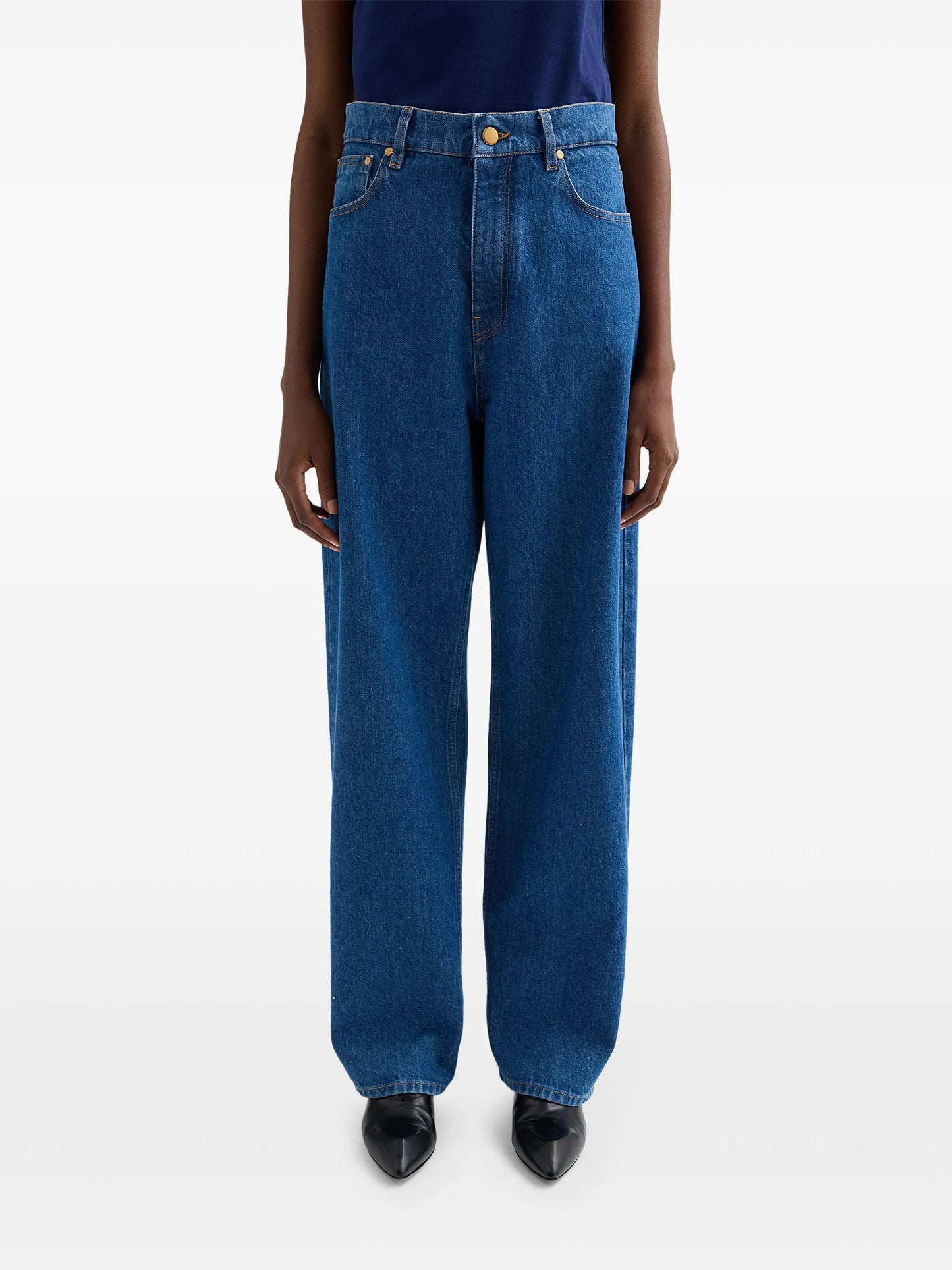 loose jeans