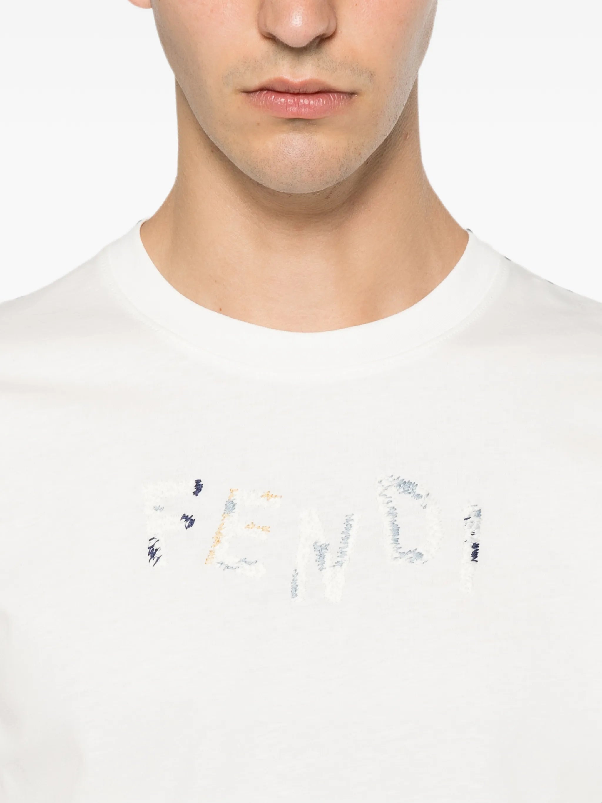 embroidered-logo T-shirt