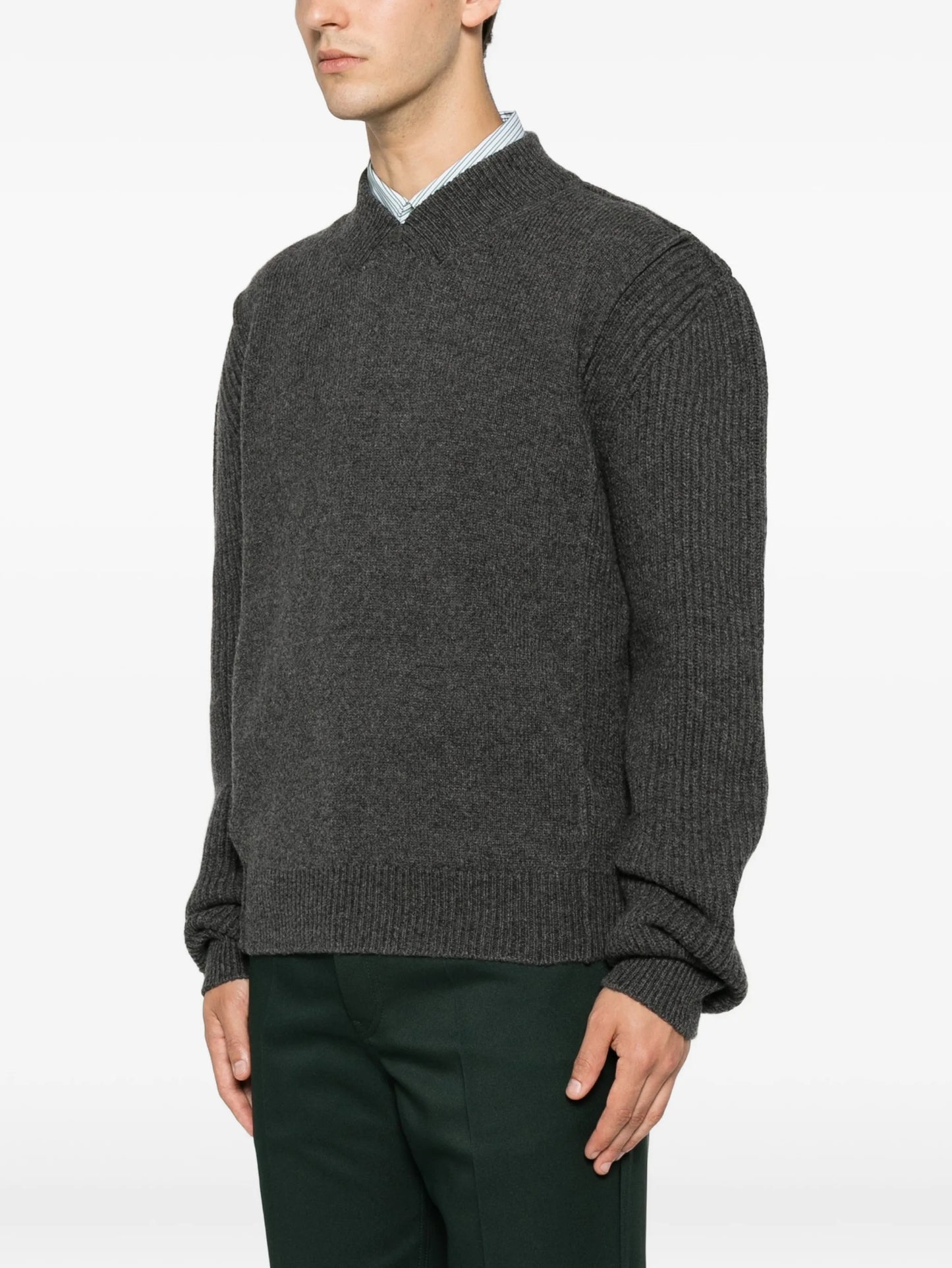 logo-patch V-neck sweater