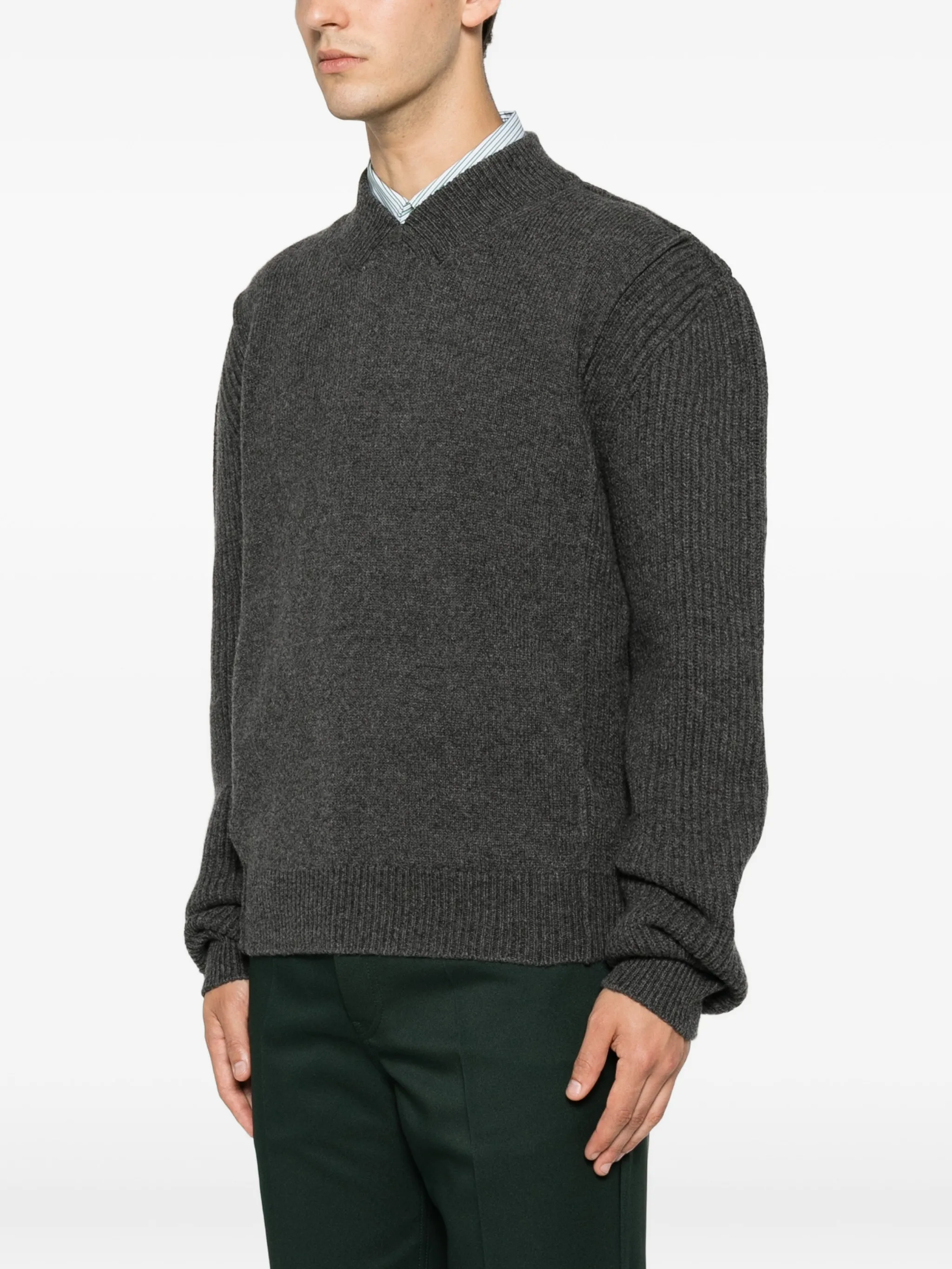 logo-patch V-neck sweater