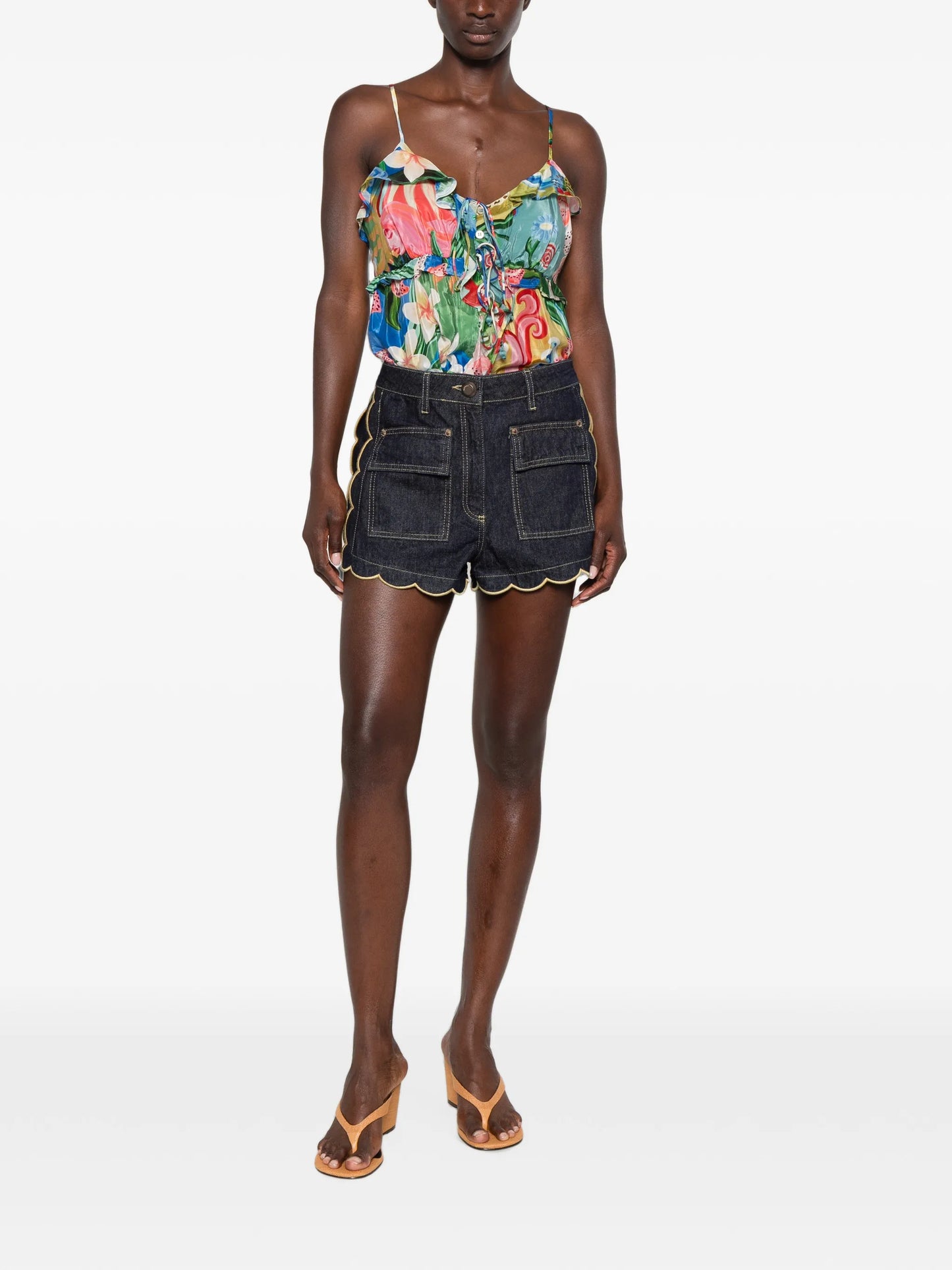 scalloped-edge pleated shorts
