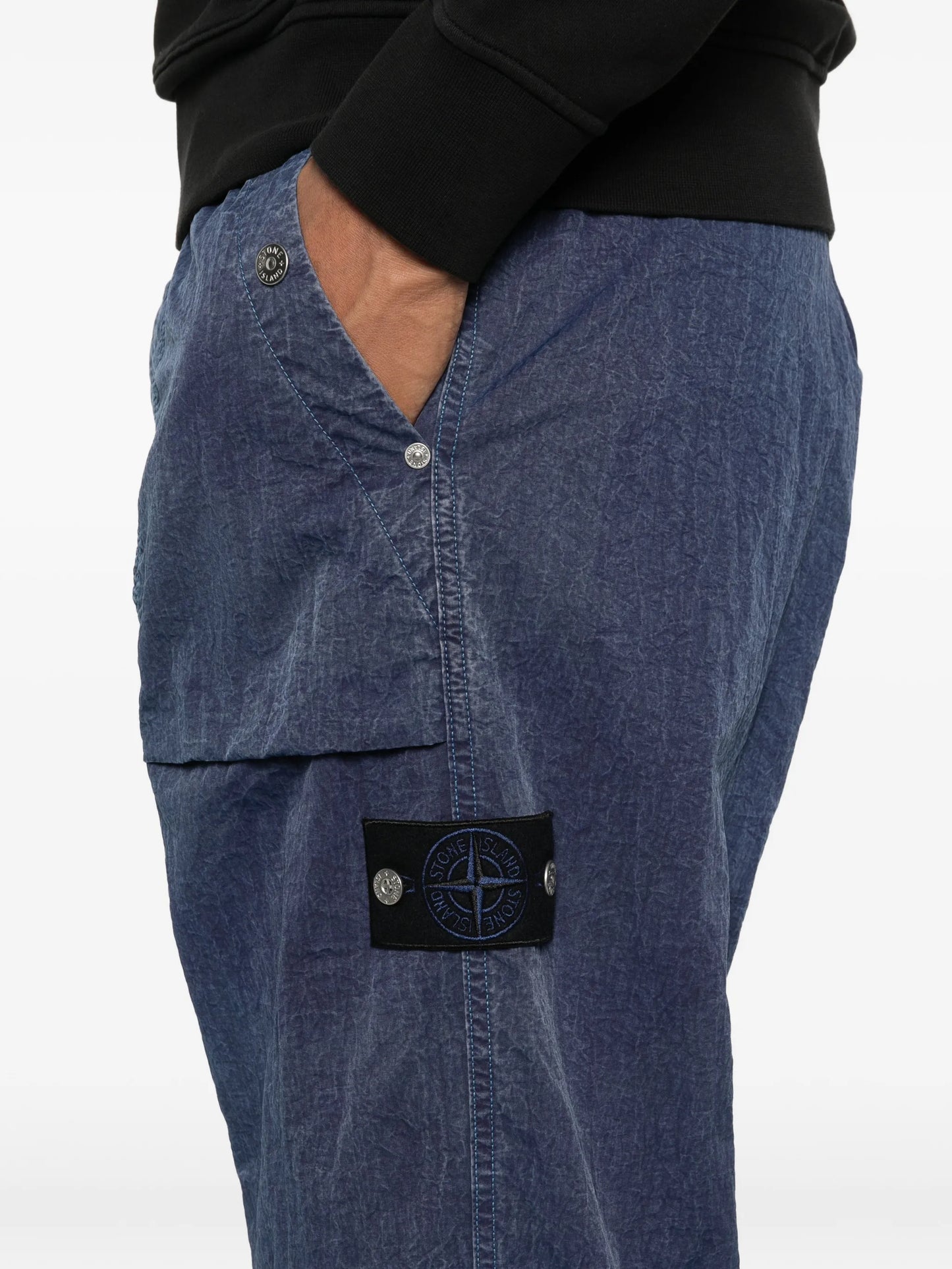 Fatigue  logo-patch loose-fit trousers