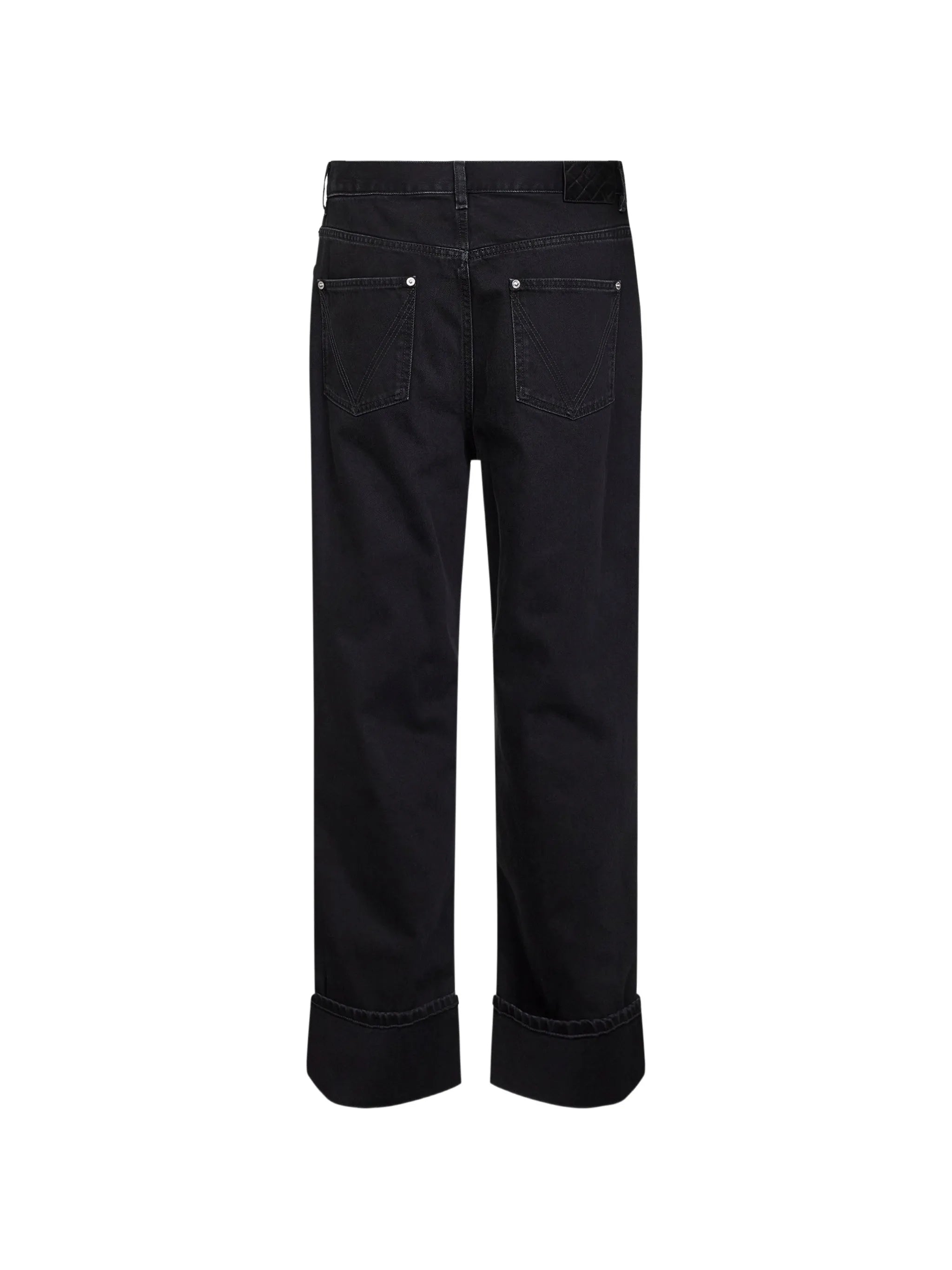 straight-cut jeans
