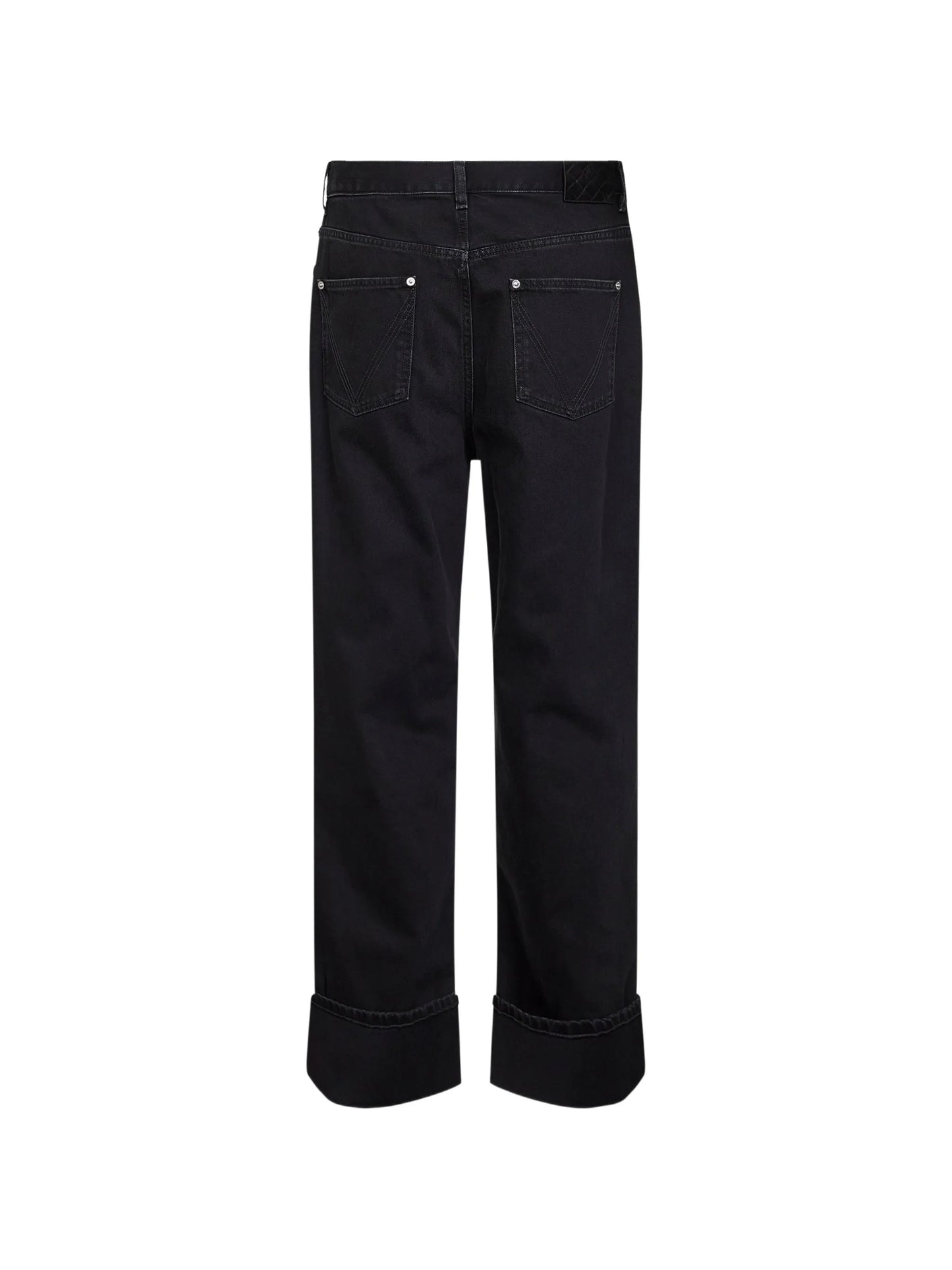straight-cut jeans
