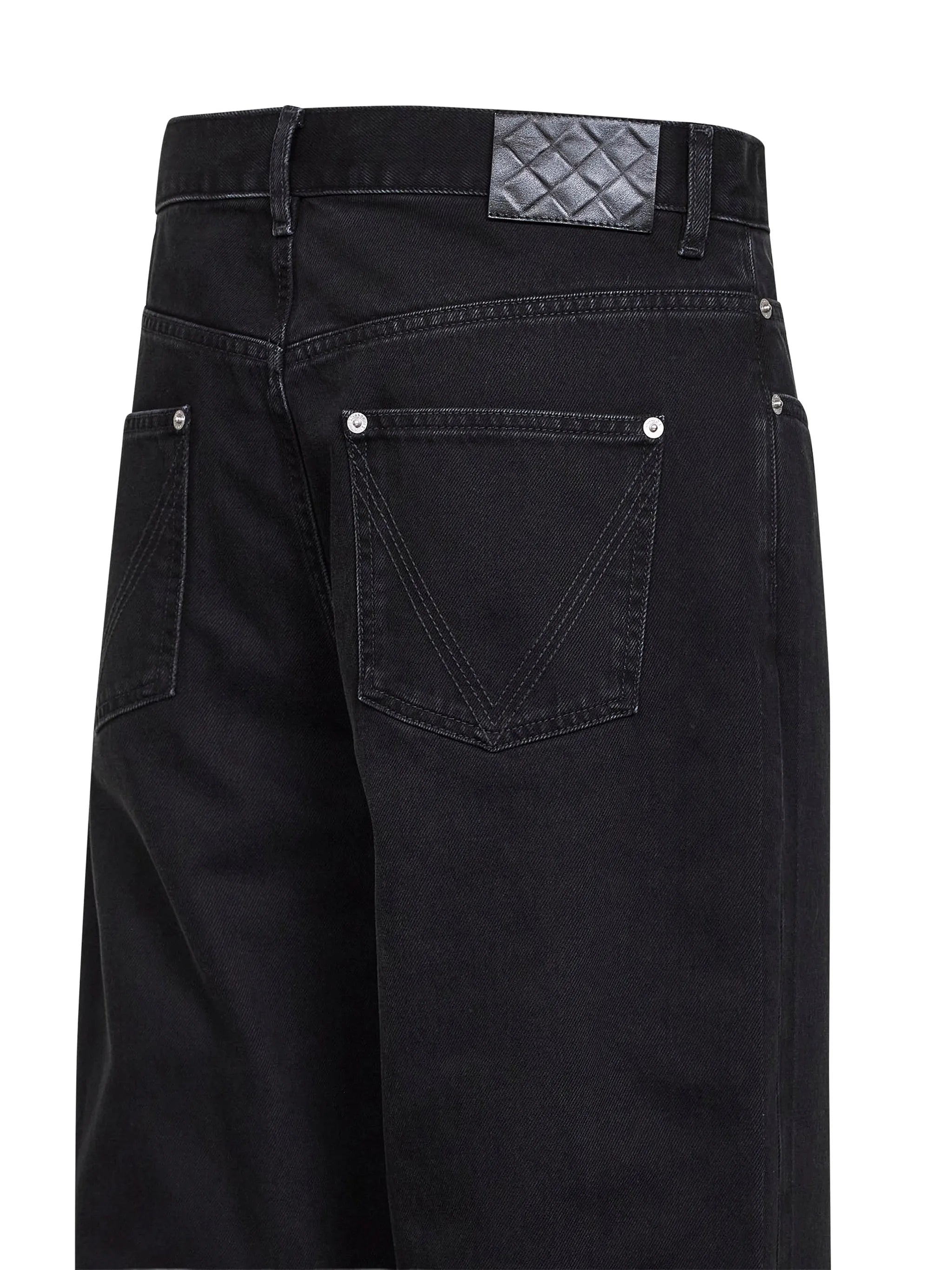 straight-cut jeans