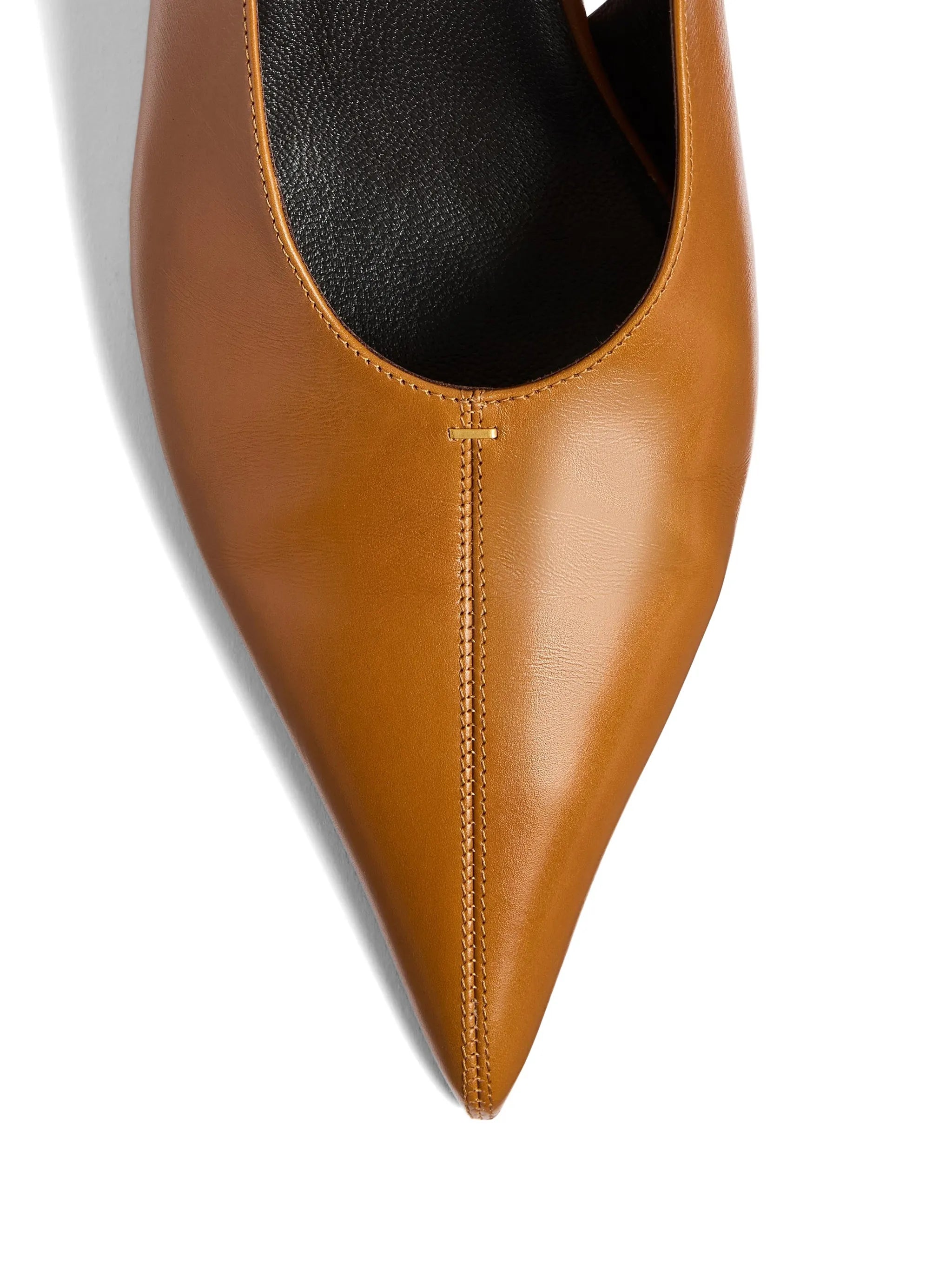Bella low pumps