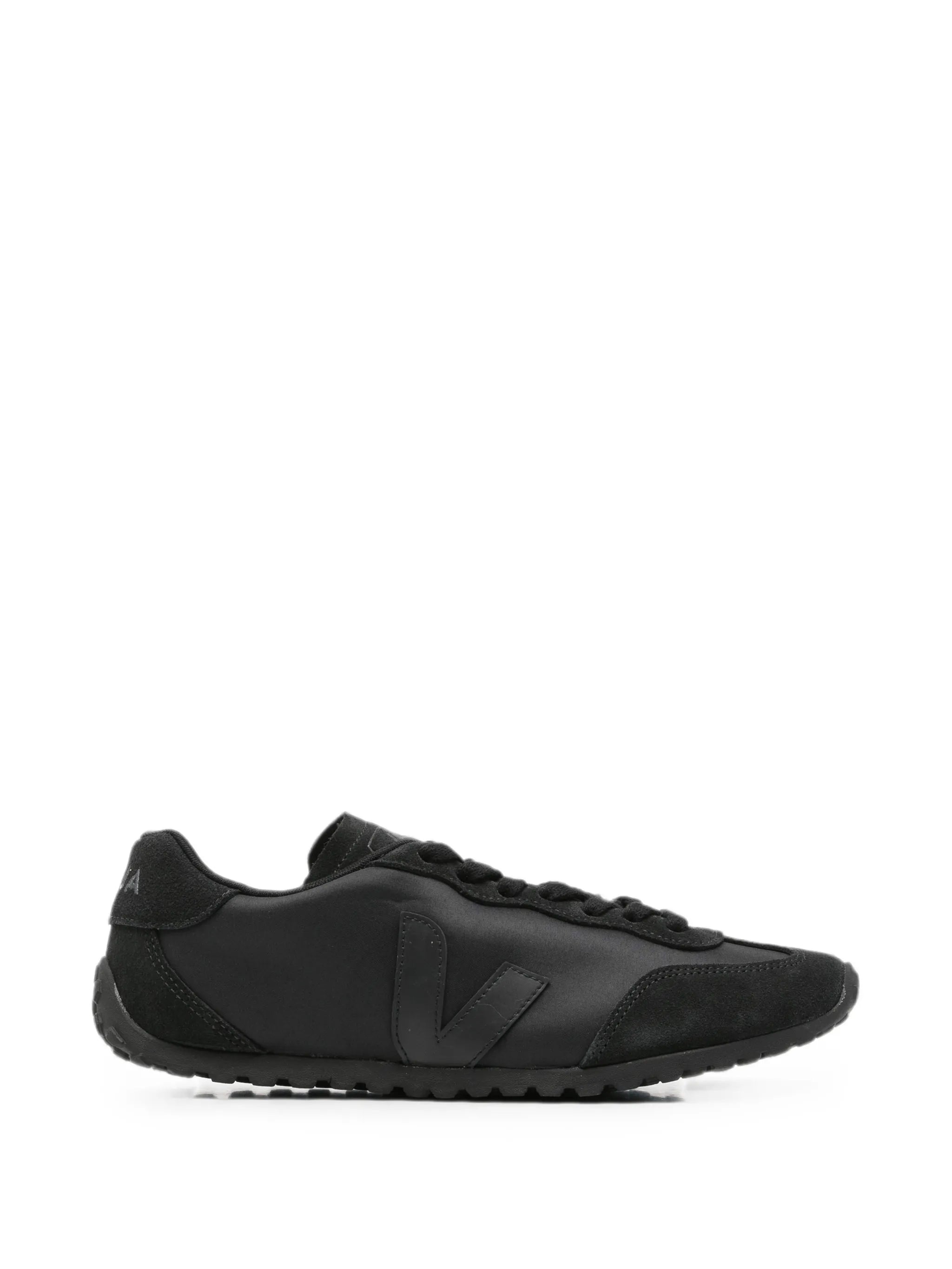GT sneakers