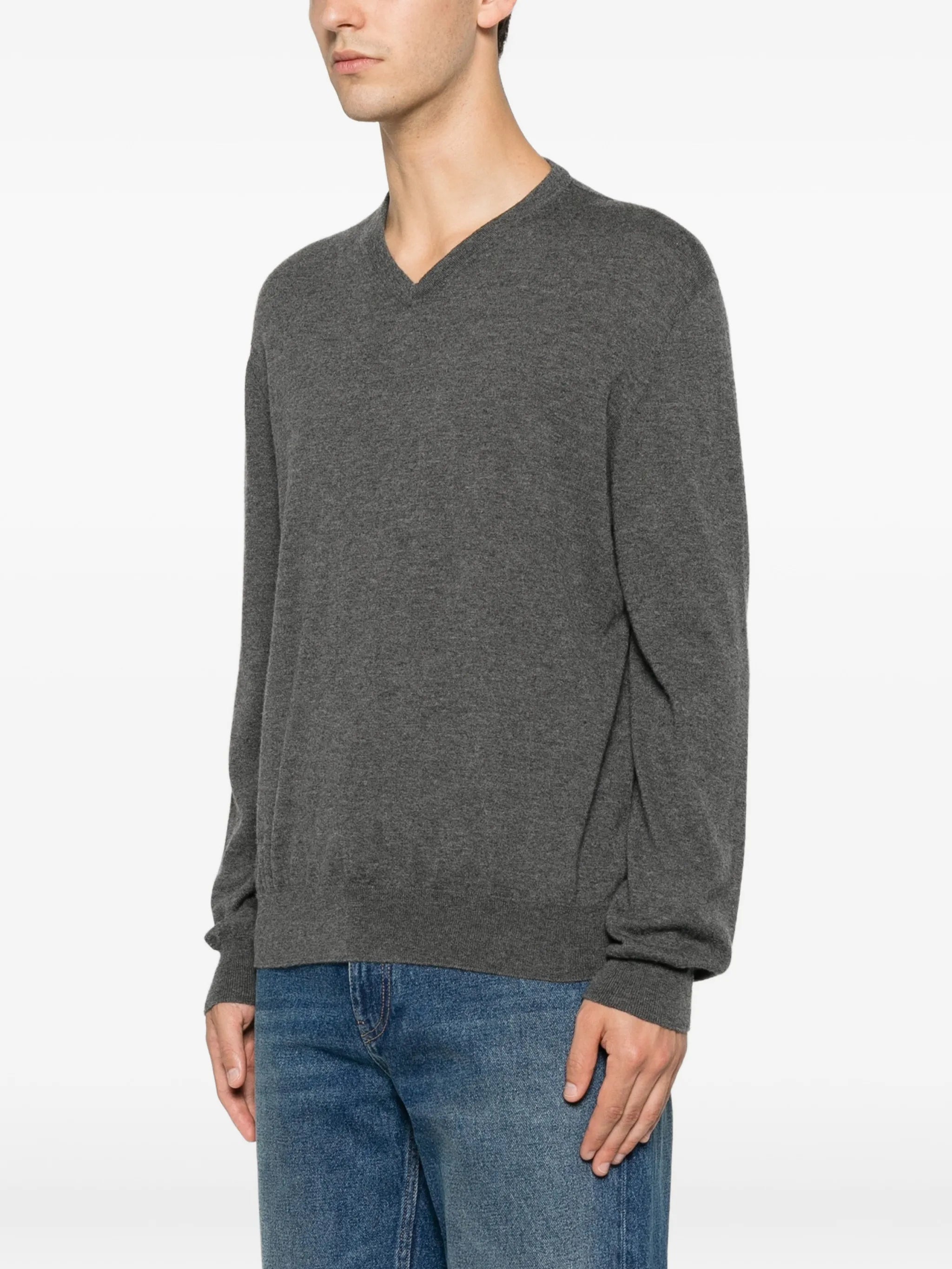 Mapple V-neck sweater