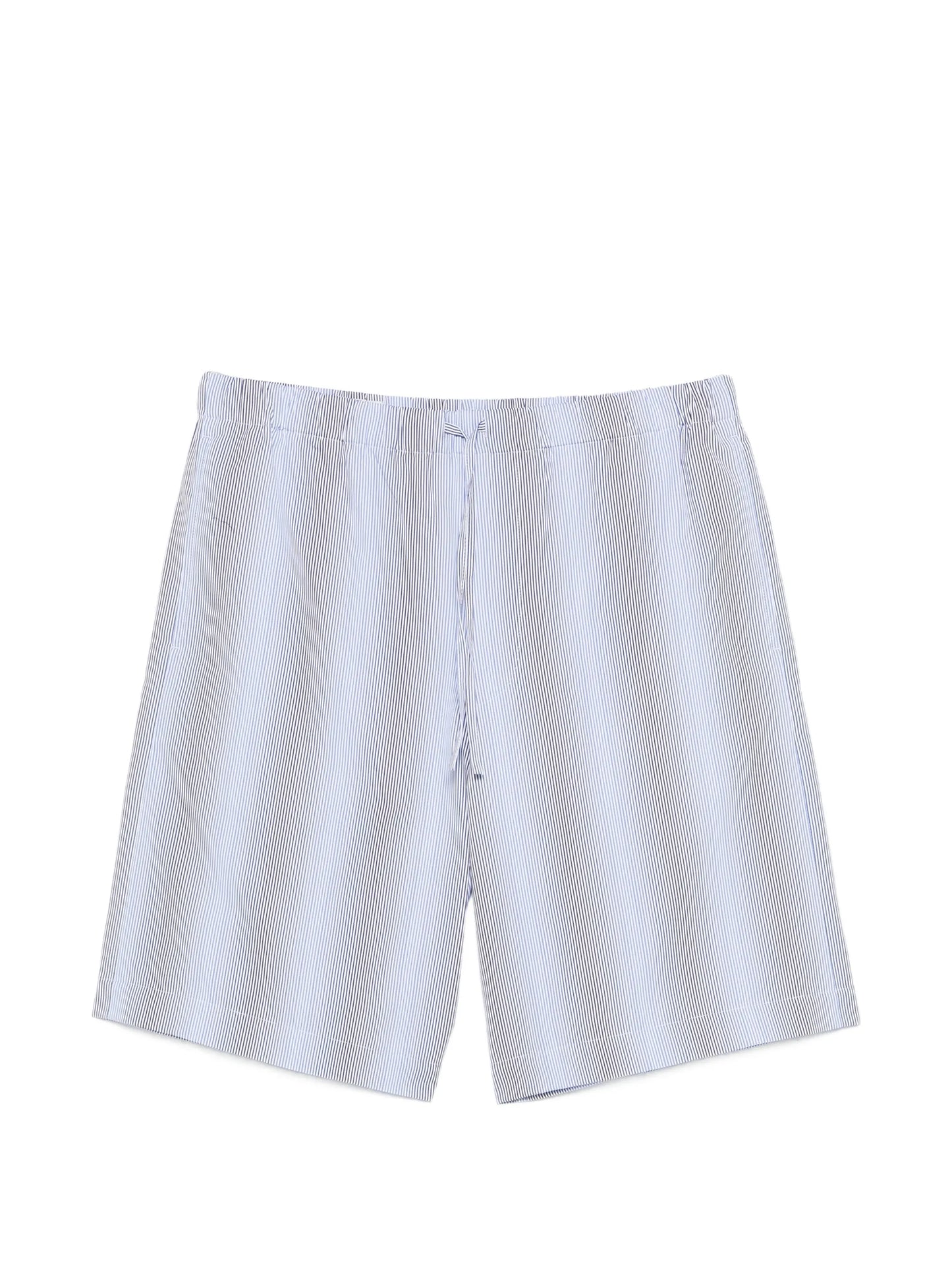 striped shorts