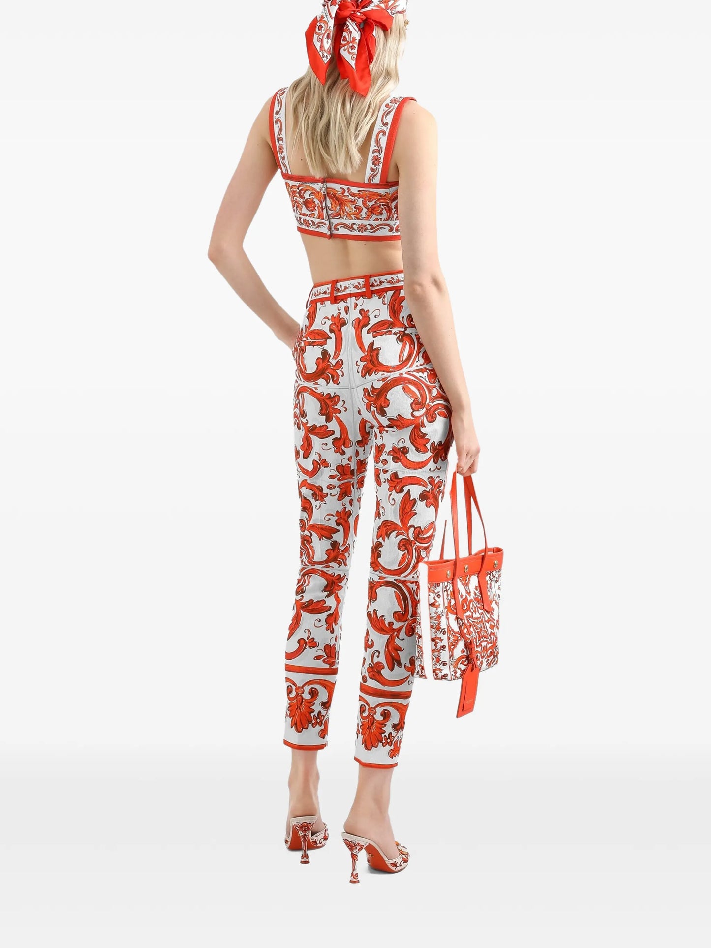 top in Majolica-print mat
