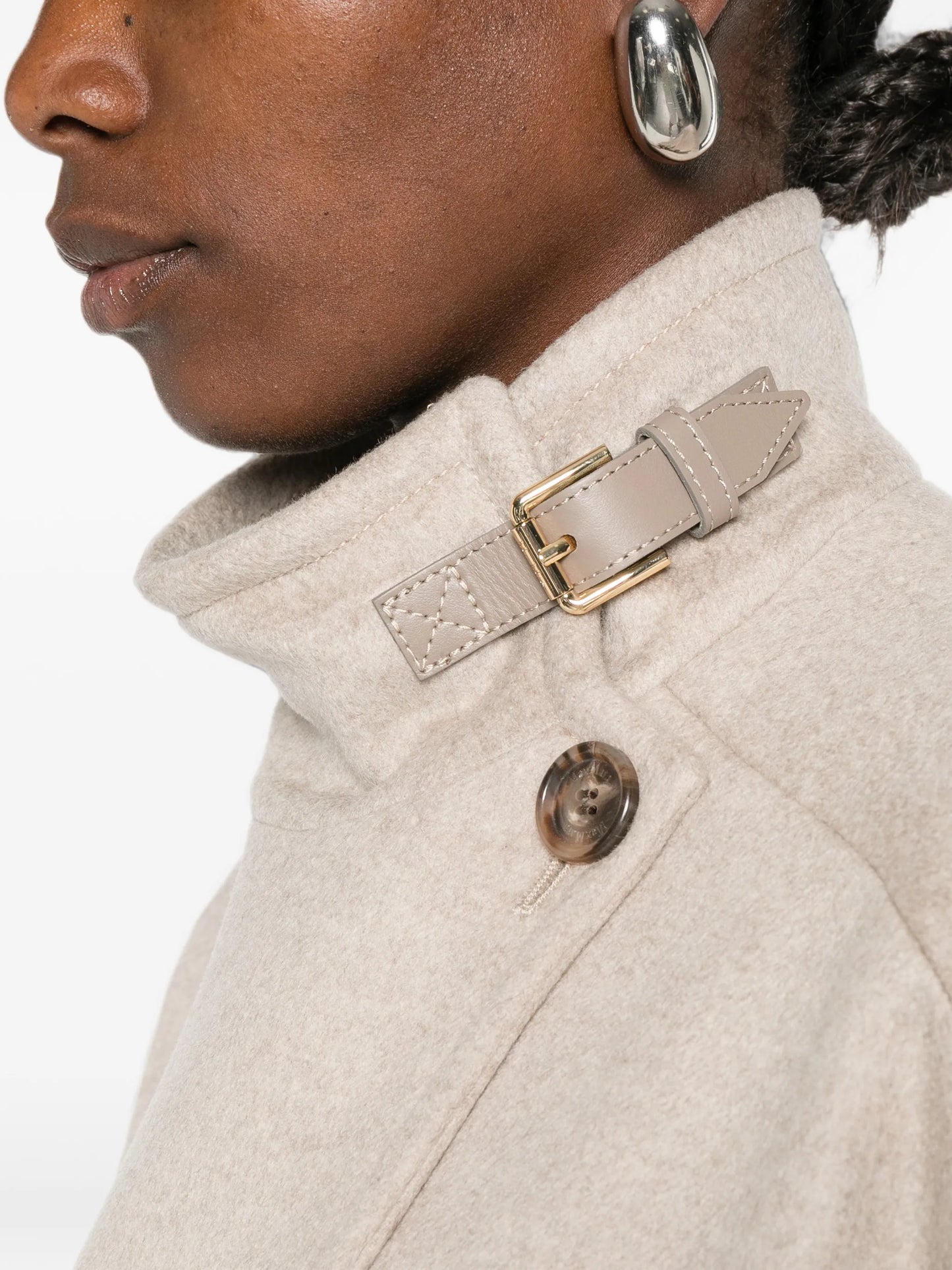 Derrik cape